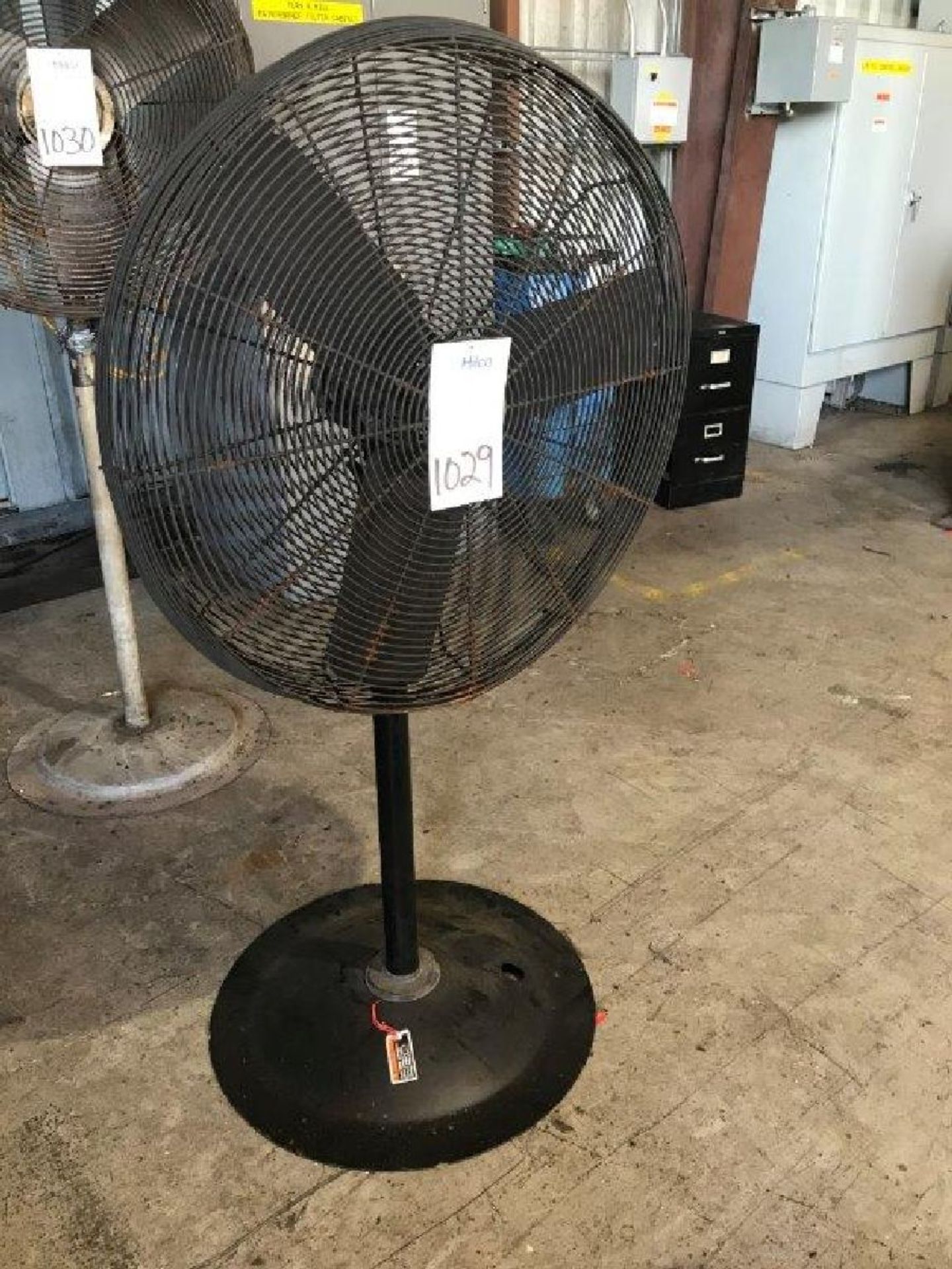 TPI Industrial 30" Pedestal Fan - Image 2 of 2