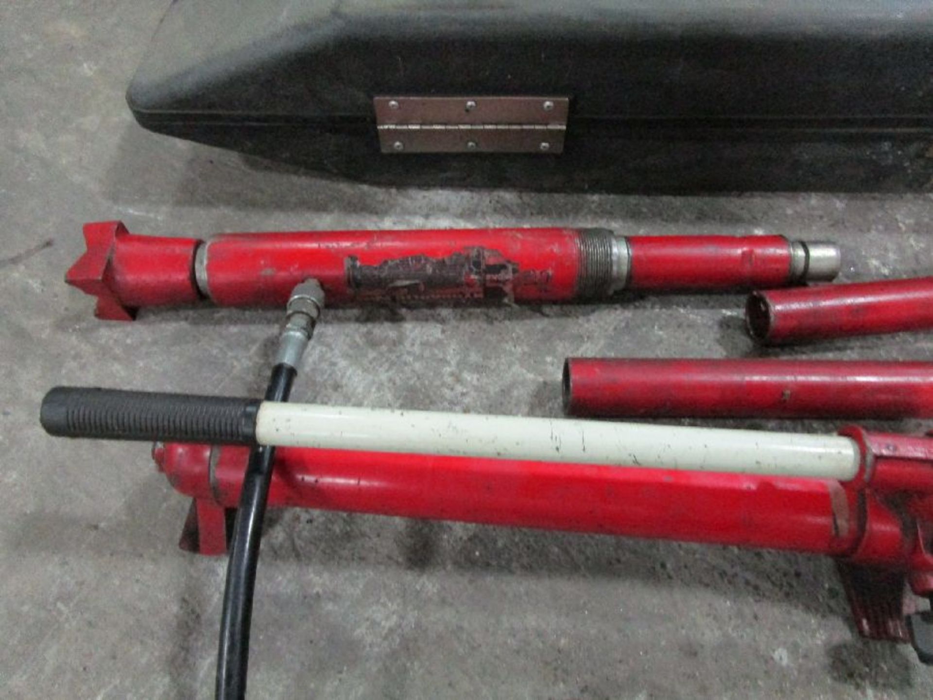 Torin Model T71001L 10 Ton Portable Hydraulic Ram - Image 4 of 5