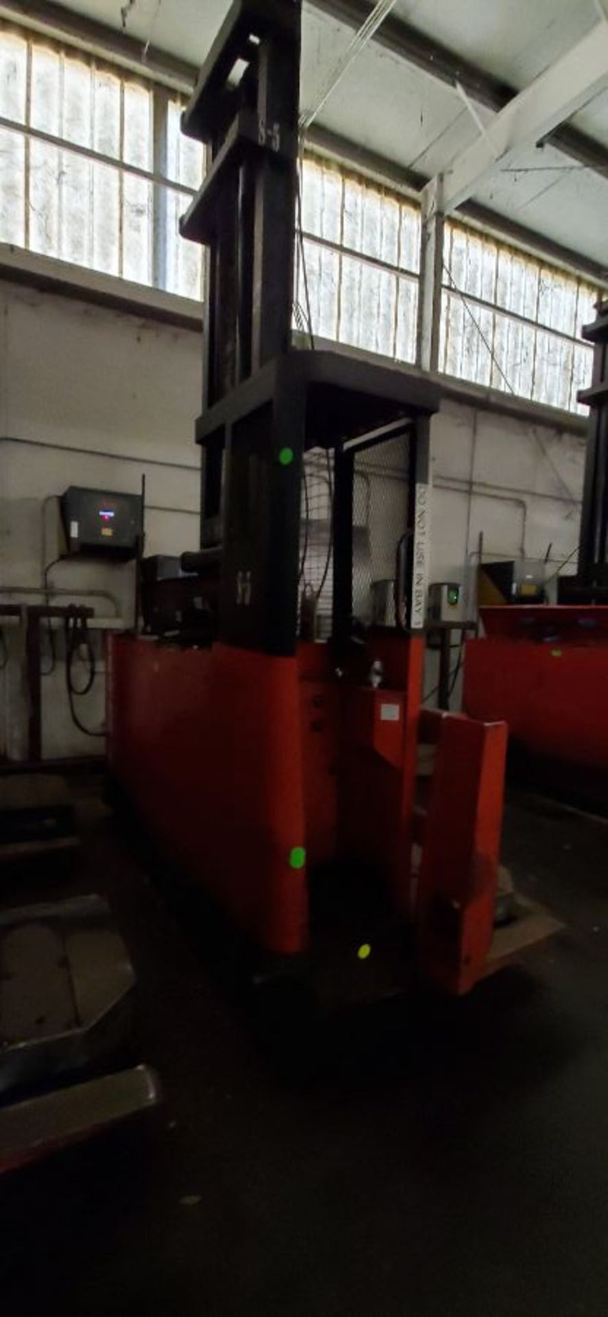 Raymond Model 076-SL100TN 10,000-Lb. Electric Sideloader Forklift Truck - Image 2 of 5