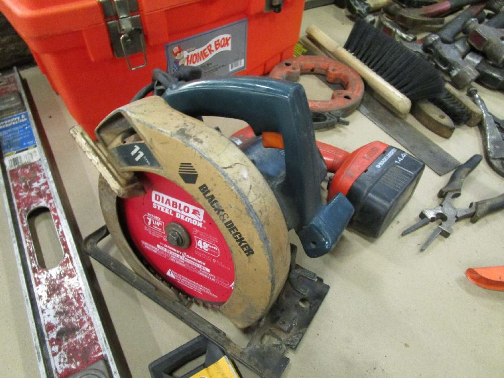 Black & Decker Model 7360 7 1/4"" Circular Saw - Image 5 of 6