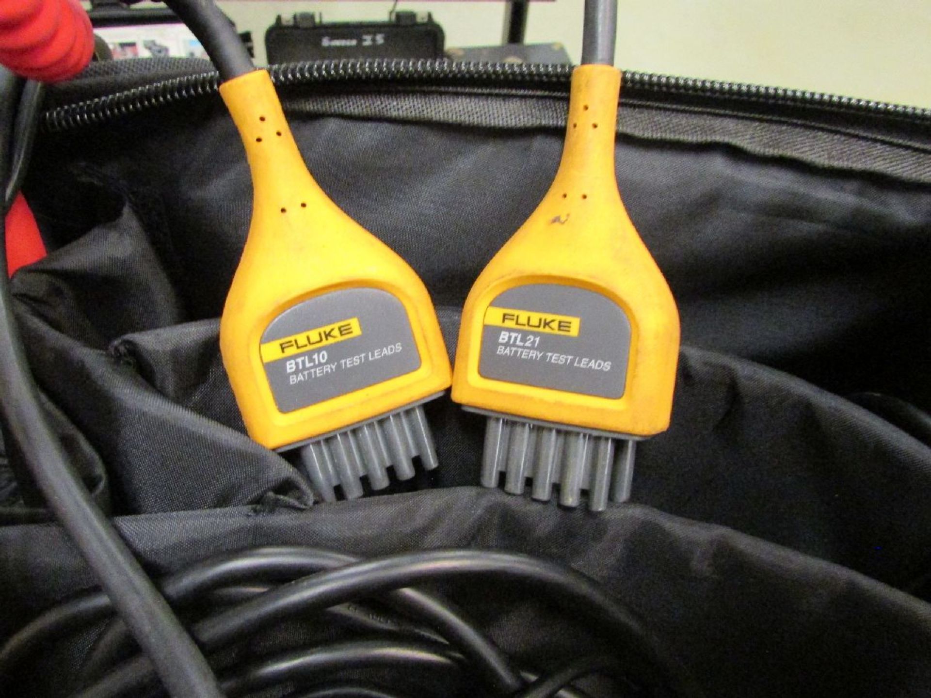 Fluke Model BT521 Battery Analyzer - Image 6 of 6