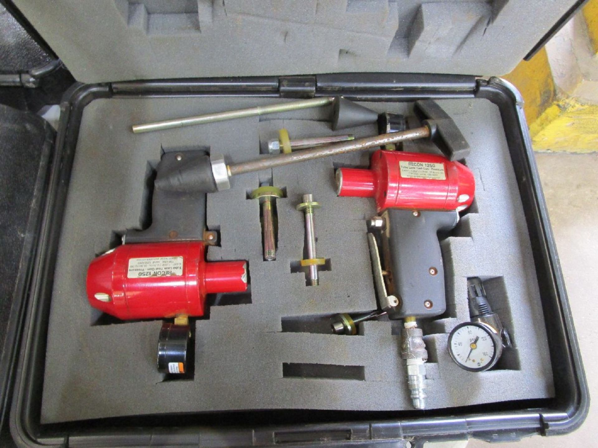 Elliot Model Recon 1250 Tube Leak Test Gun - Image 2 of 5