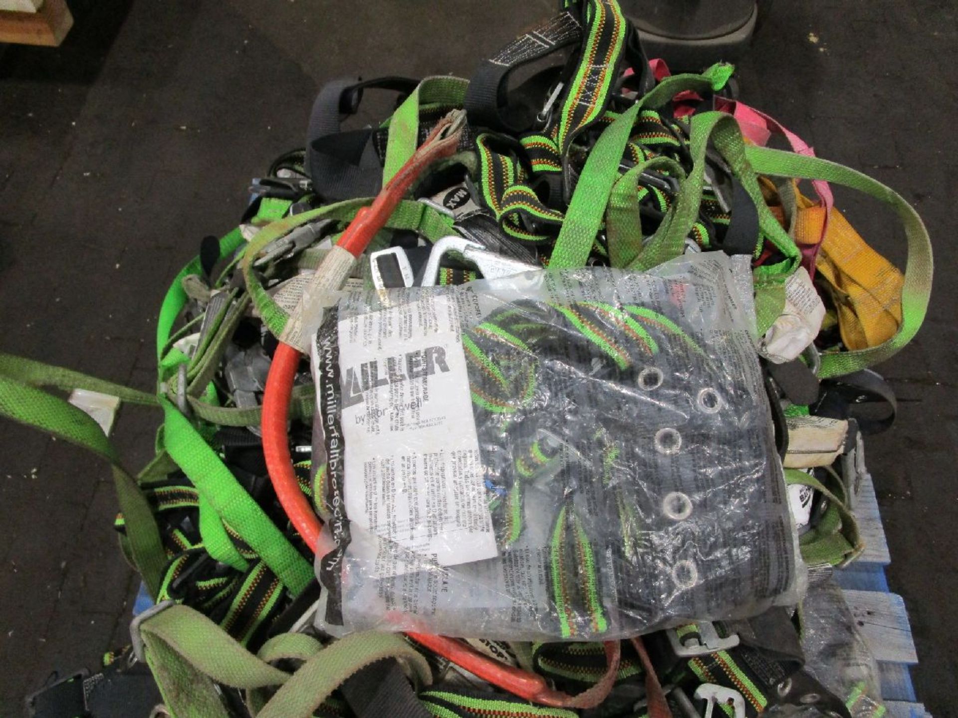 Miller Fall Protection Safety Harness - Image 2 of 2