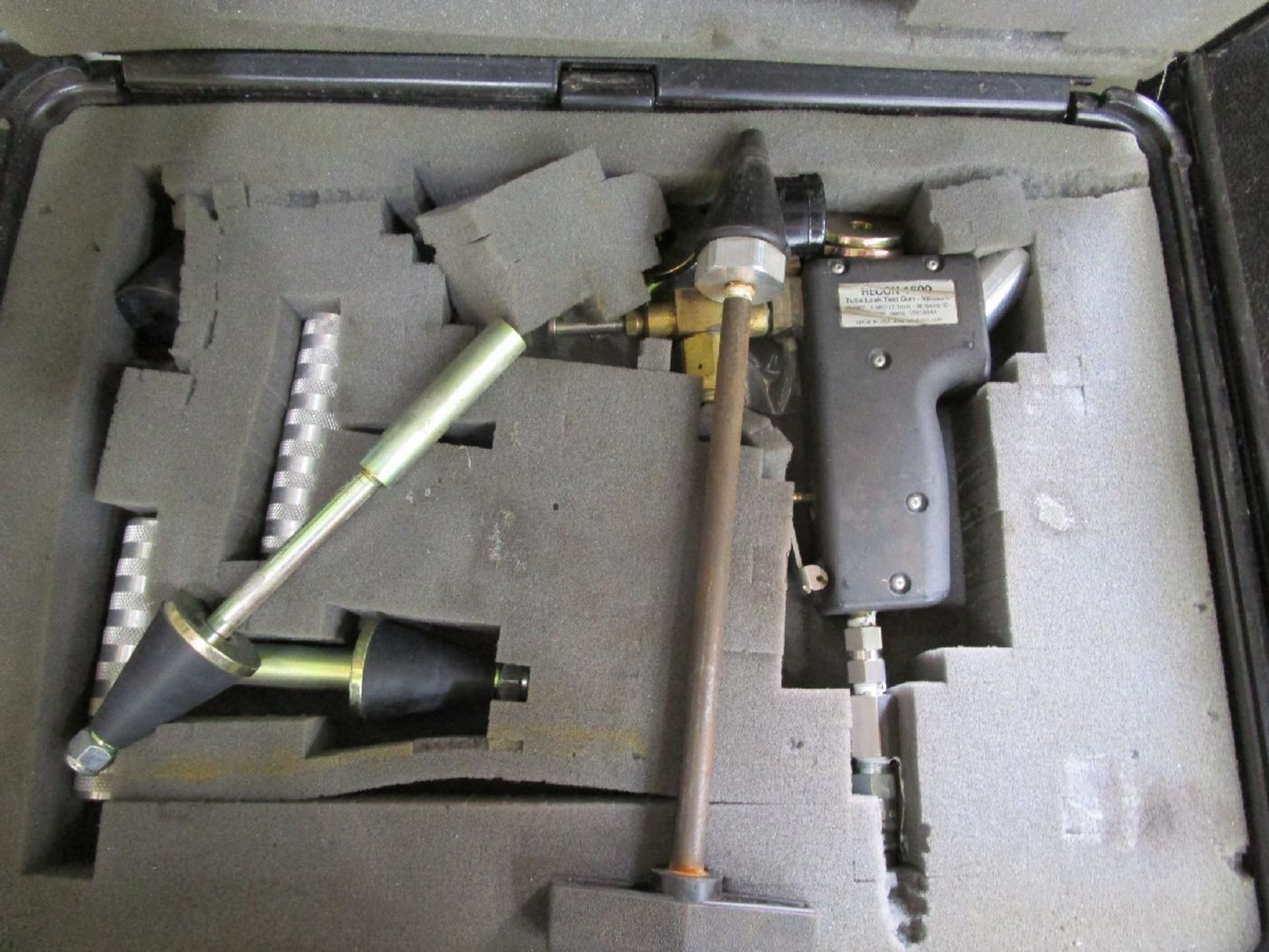 Elliot Model Recon 1250 Tube Leak Test Gun - Image 3 of 5