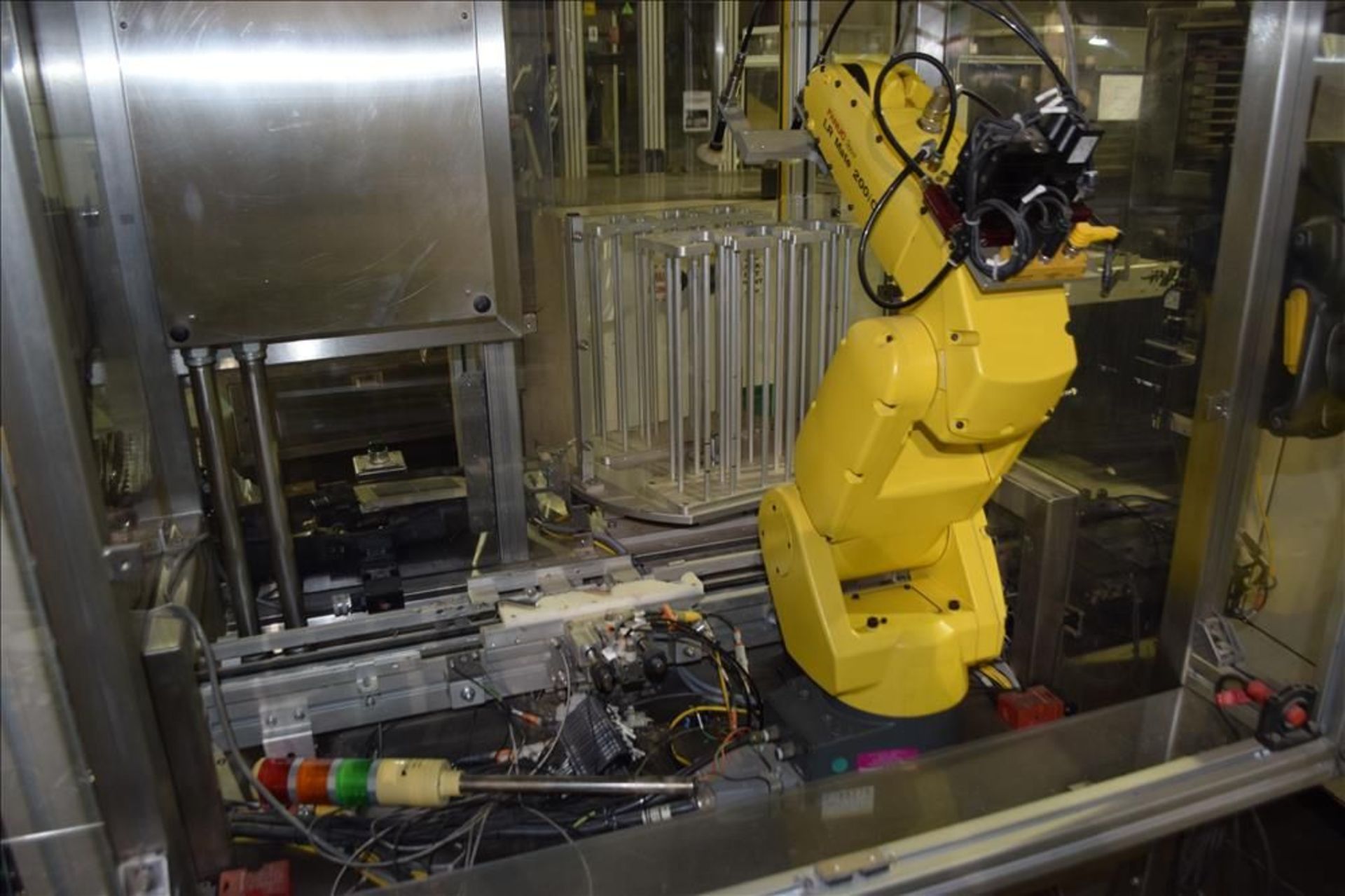 Fanuc Model LR Mate 200-iC Robotic Puck Loading System - Image 5 of 9