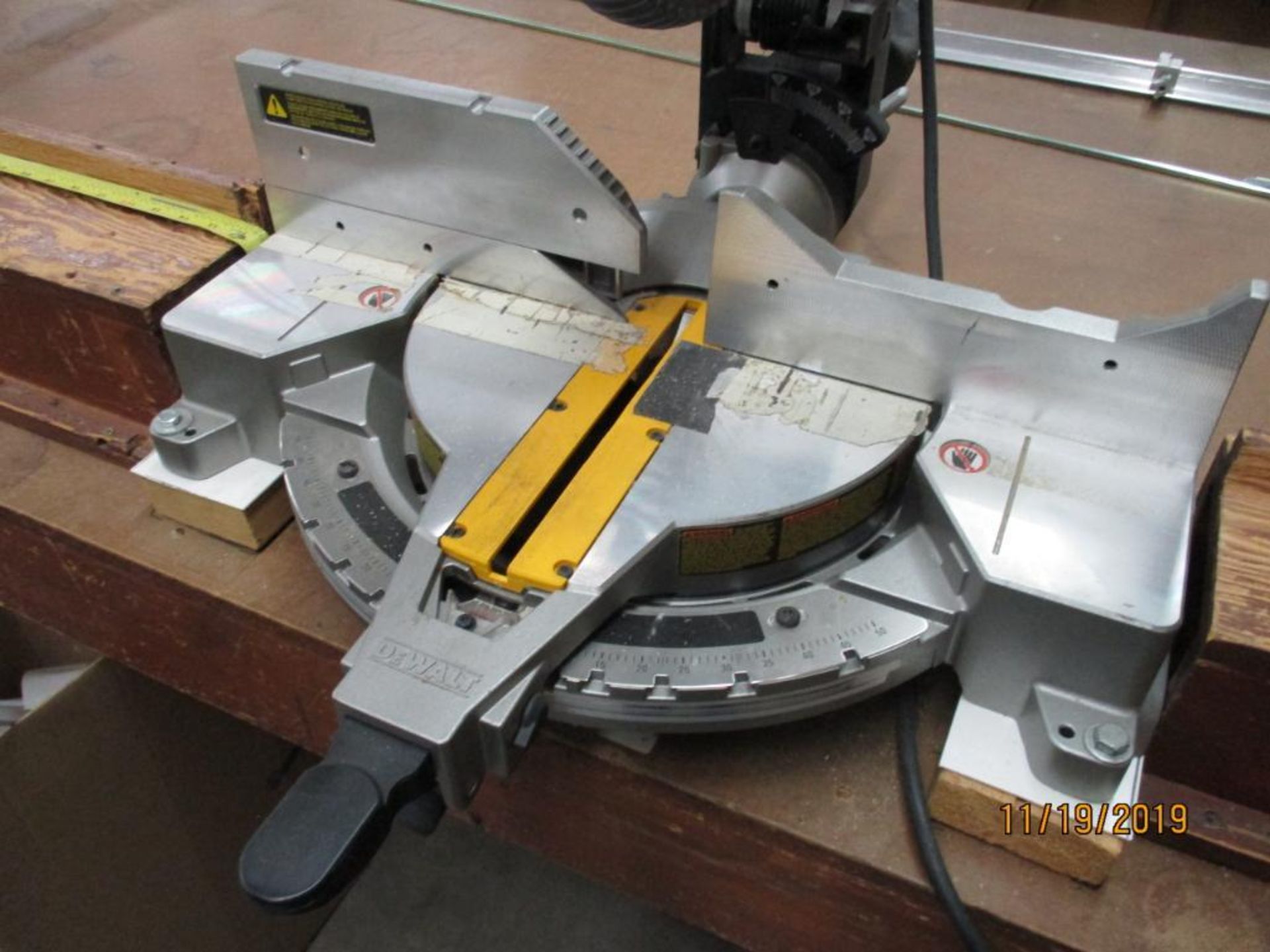 DeWalt 12" Compound Miter Saw M/N DW715 S/N 25156 - Image 4 of 5