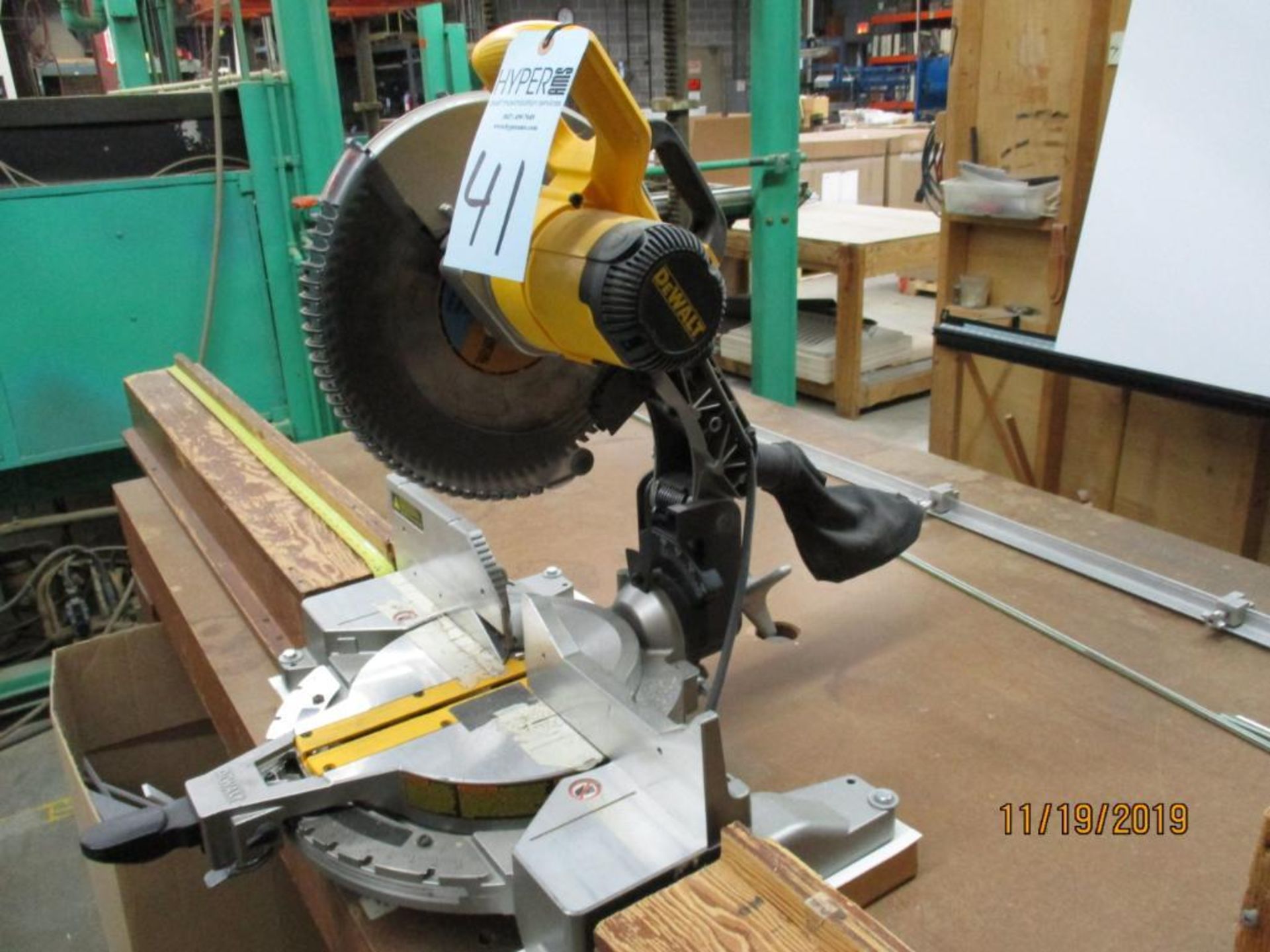 DeWalt 12" Compound Miter Saw M/N DW715 S/N 25156 - Image 3 of 5