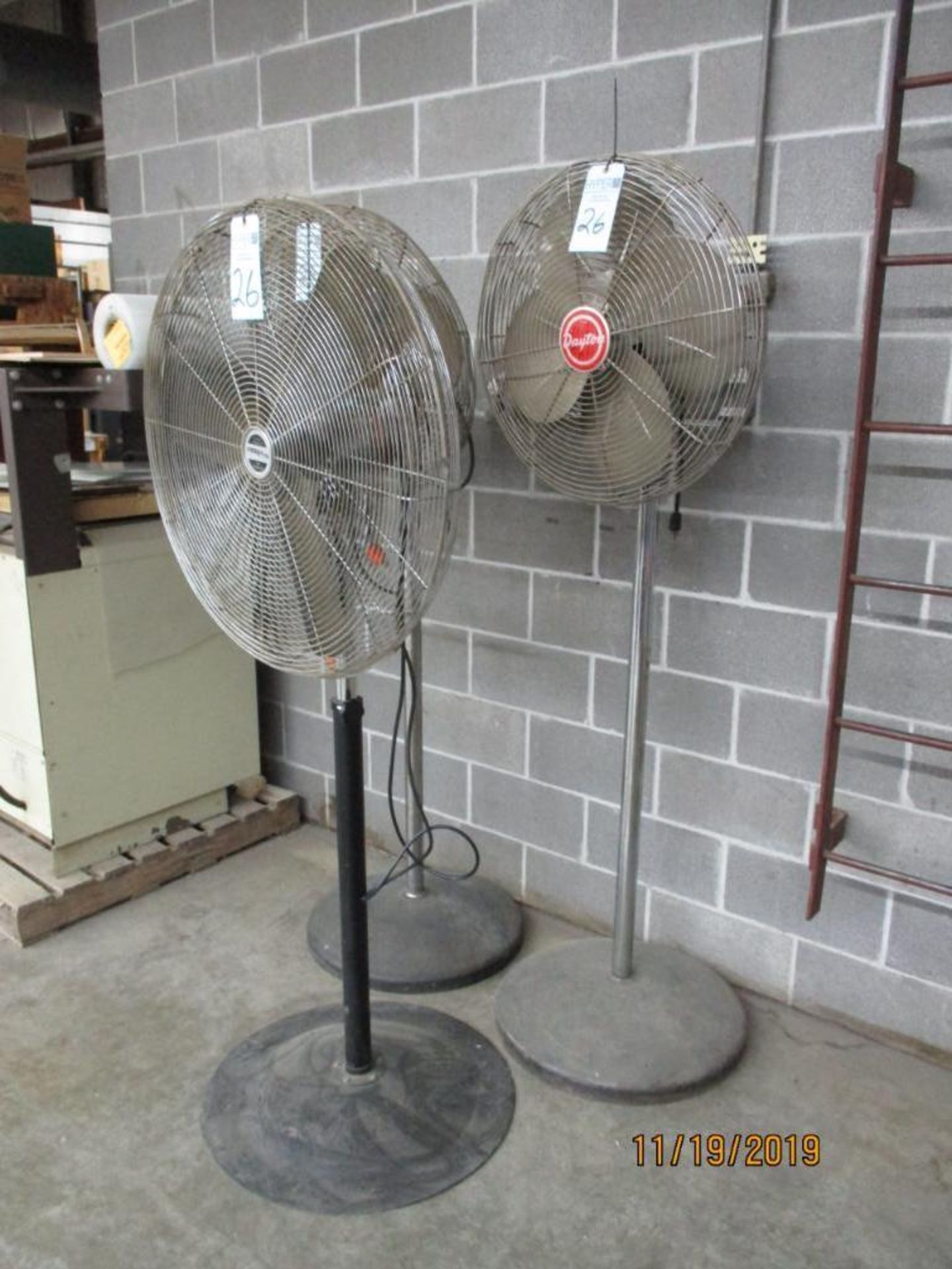 Three Shop Fans Two 26" One 32" - Image 2 of 2