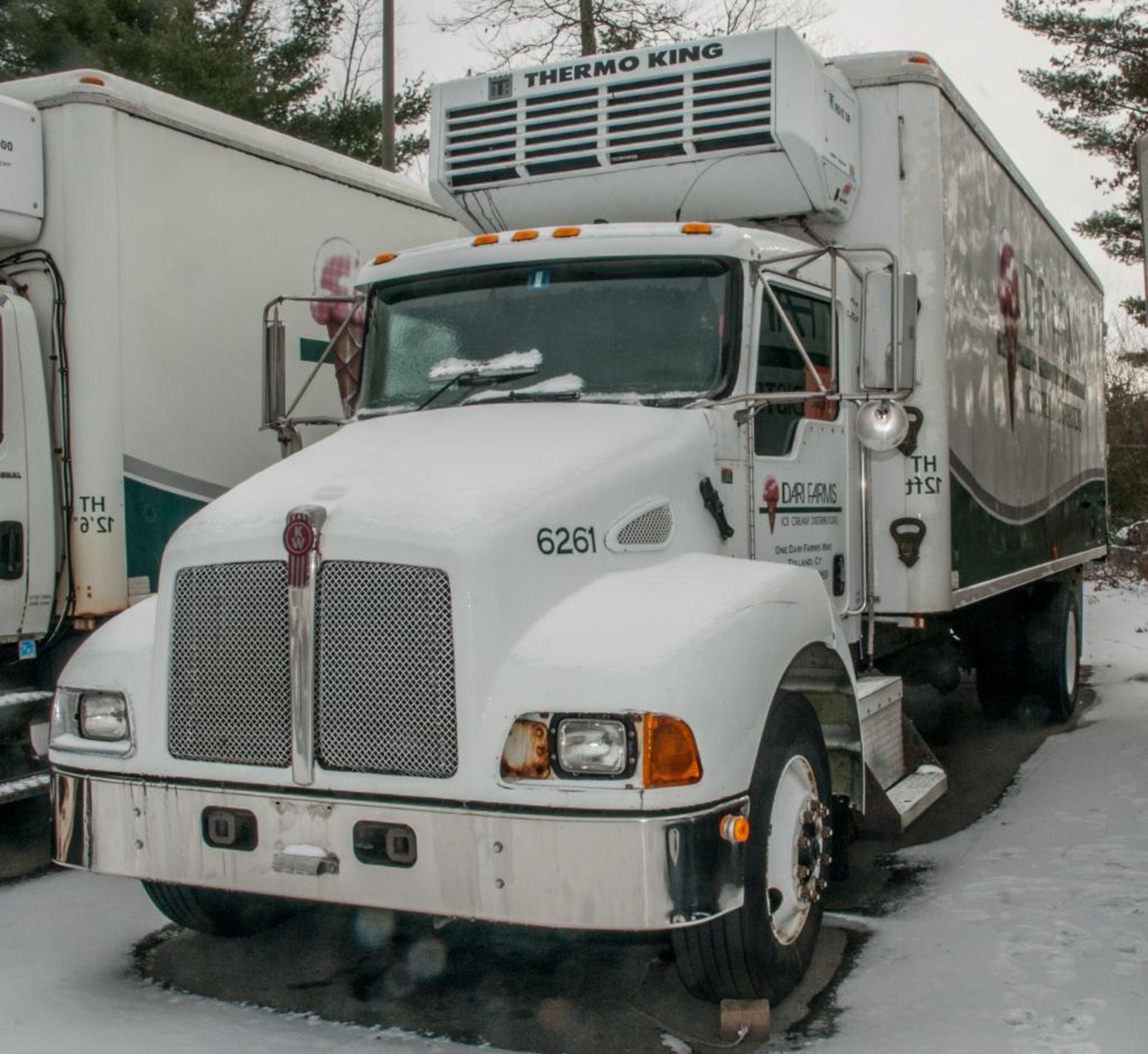 Kenworth T300 24' S/A Reefer Truck Vin: 2NKMHZ7X36M128969 (2006) Cummins Engine, 24'L Johnson Refrig