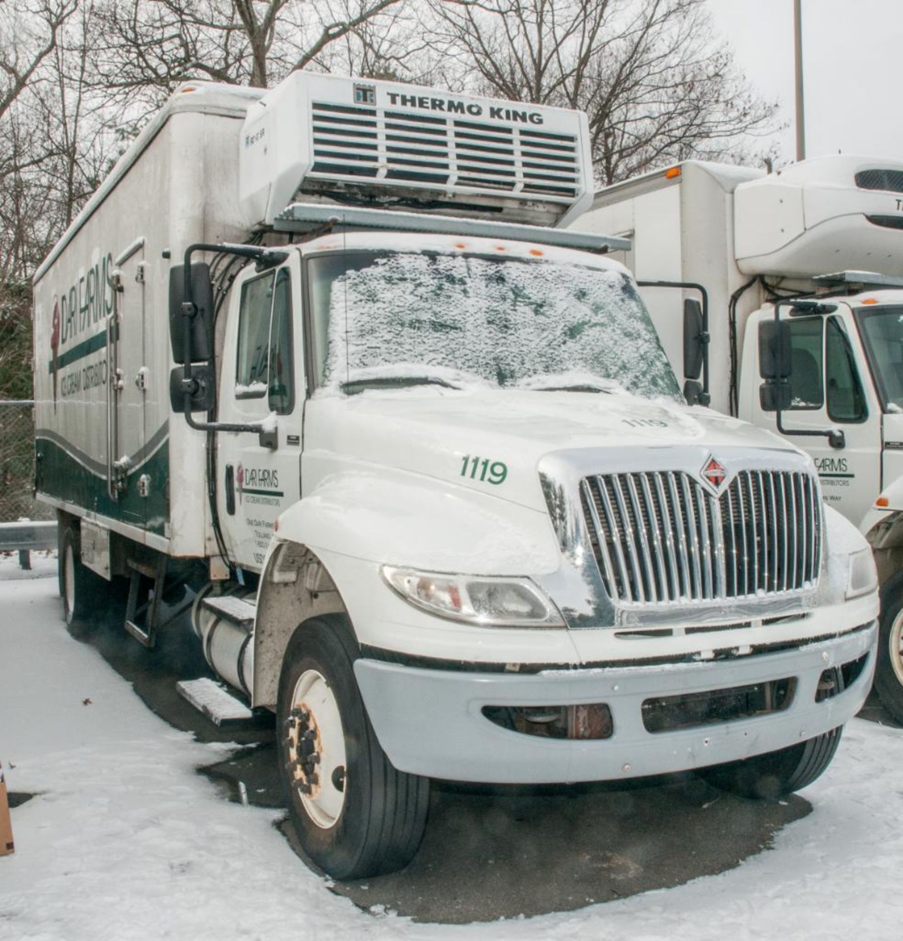 International DuraStar 4400 24' S/A Reefer Truck Vin: 1HTMKAAN9BH319027 (2011) MaxxForce DT466 Engin - Image 2 of 9