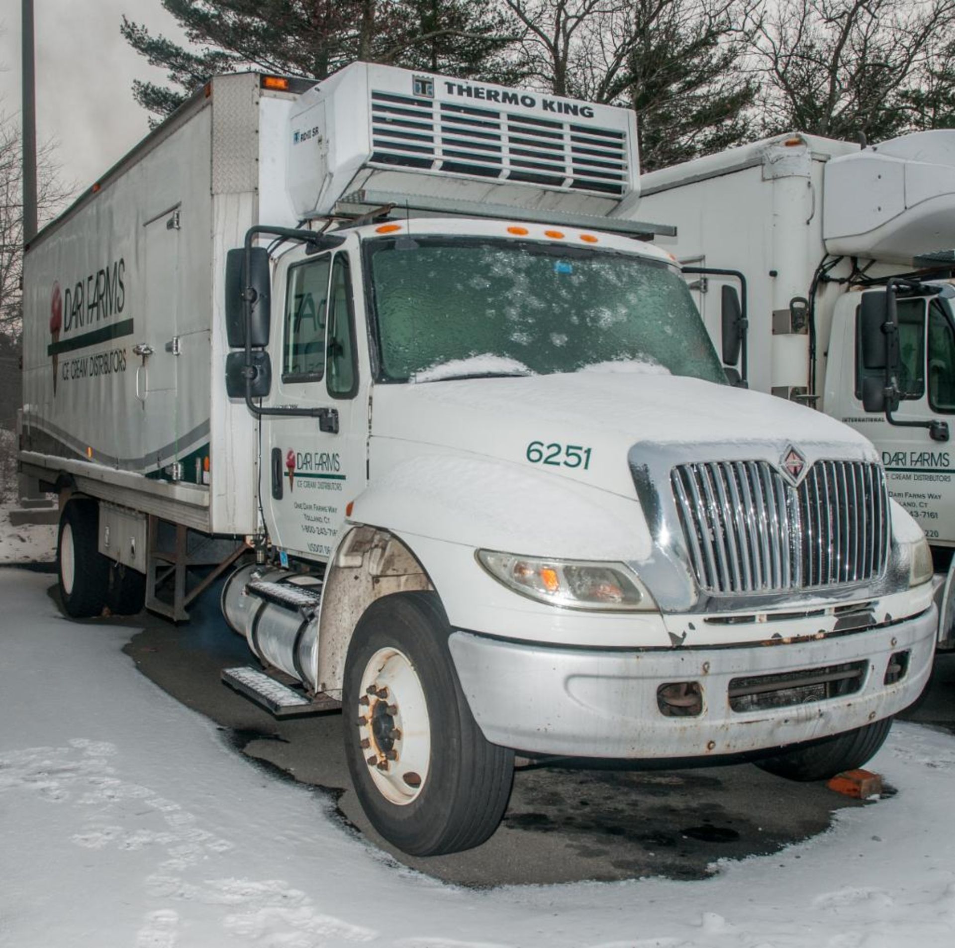 International DuraStar 4400 24' S/A Reefer Truck Vin: 1HTMKAAN56H211803 (2006) DT466 Engine, Allison - Image 2 of 8