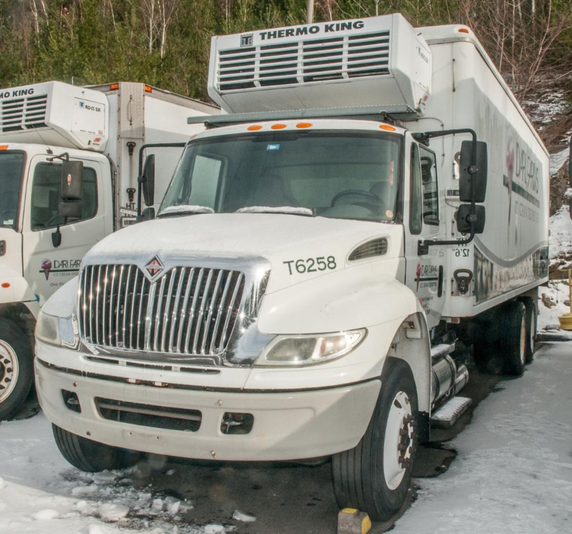 International 4400 28' T/A Reefer Truck Vin: 1HTMSAAR66H215023 (2006) DT466 Engine, Allison A/T, 24'