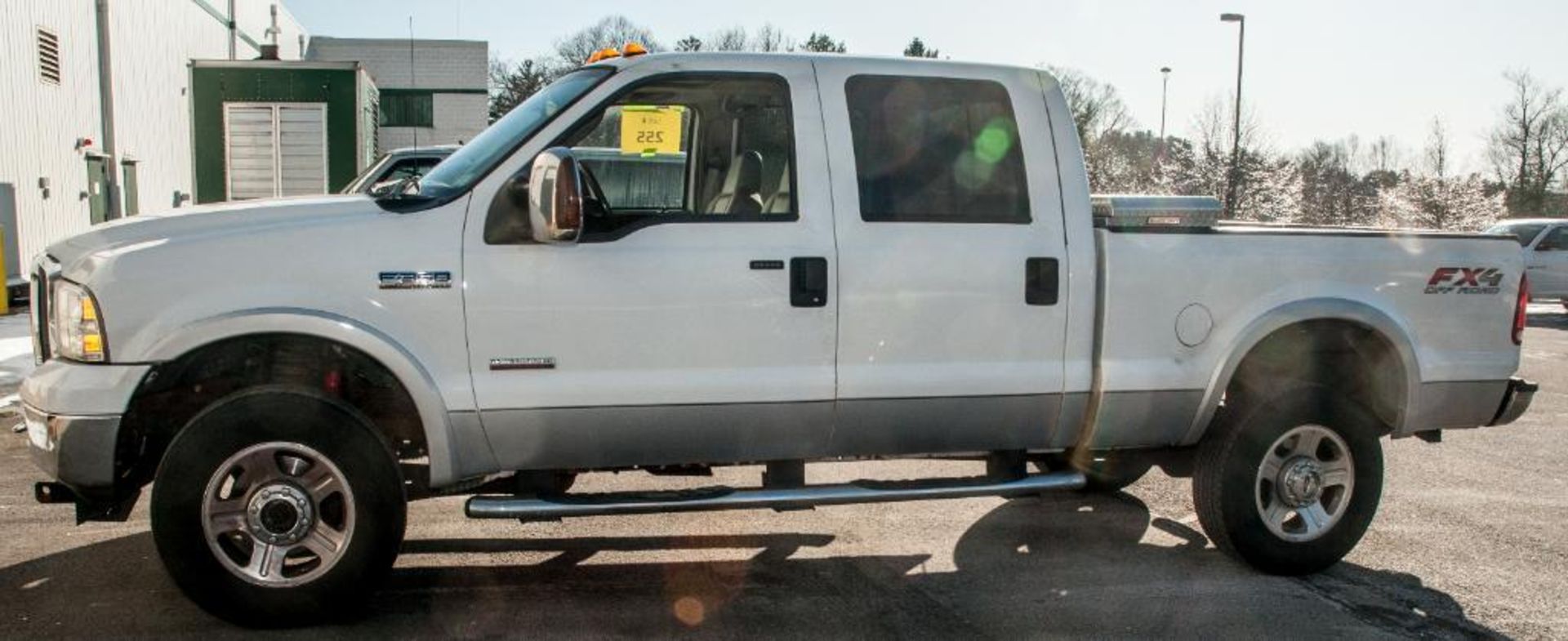 Ford F350 Lariat Crew Cab 4x4 Pickup Truck Vin: 1FTWW31P57EB02770 (2007) V8 Power Stroke 6.0L V8 Die - Image 3 of 9