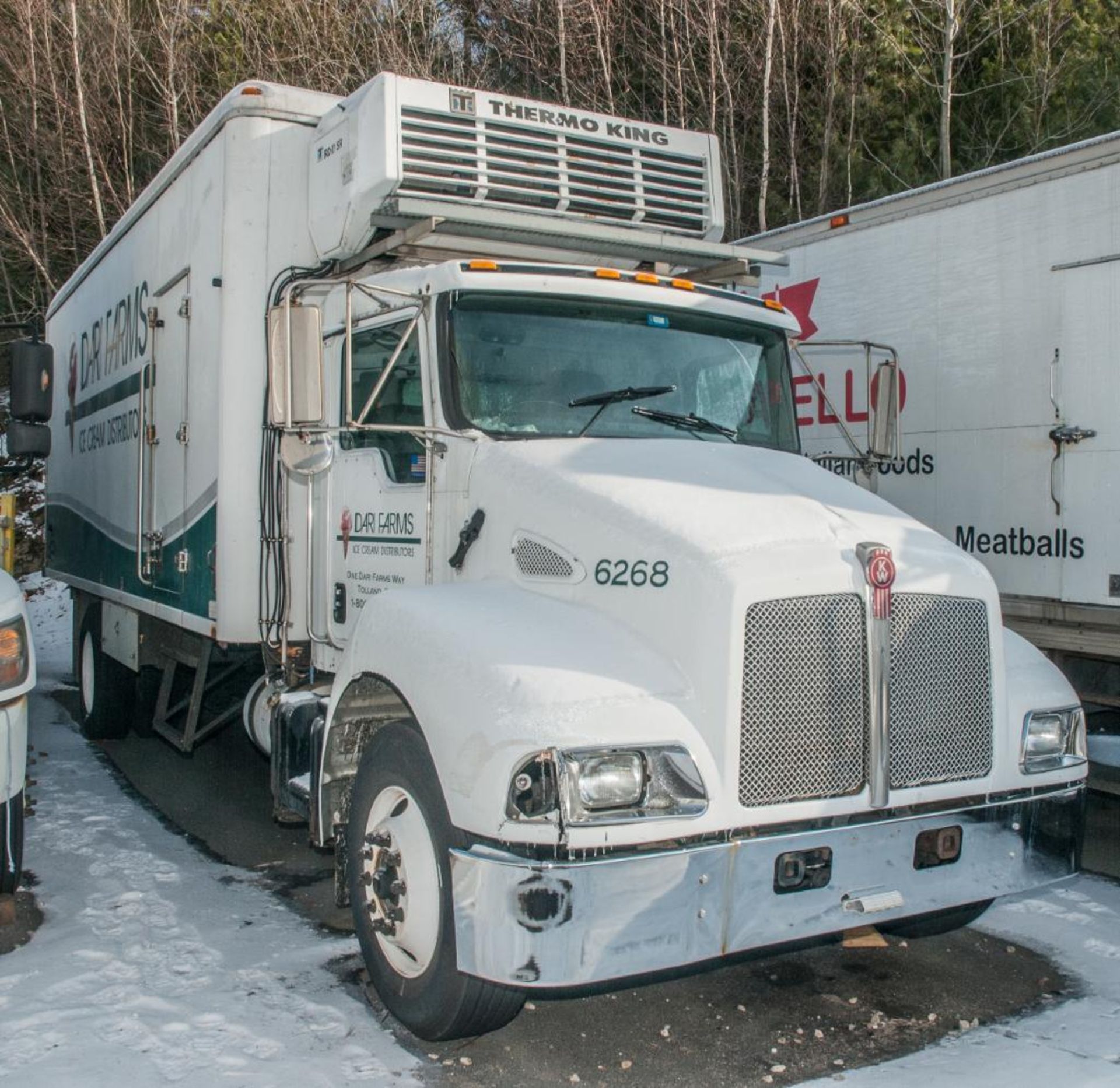 Kenworth T300 24' S/A Reefer Truck Vin: 2NKMHZ7X06M128976 (2006) Cummins Engine, 24'L Johnson Refrig - Image 2 of 10