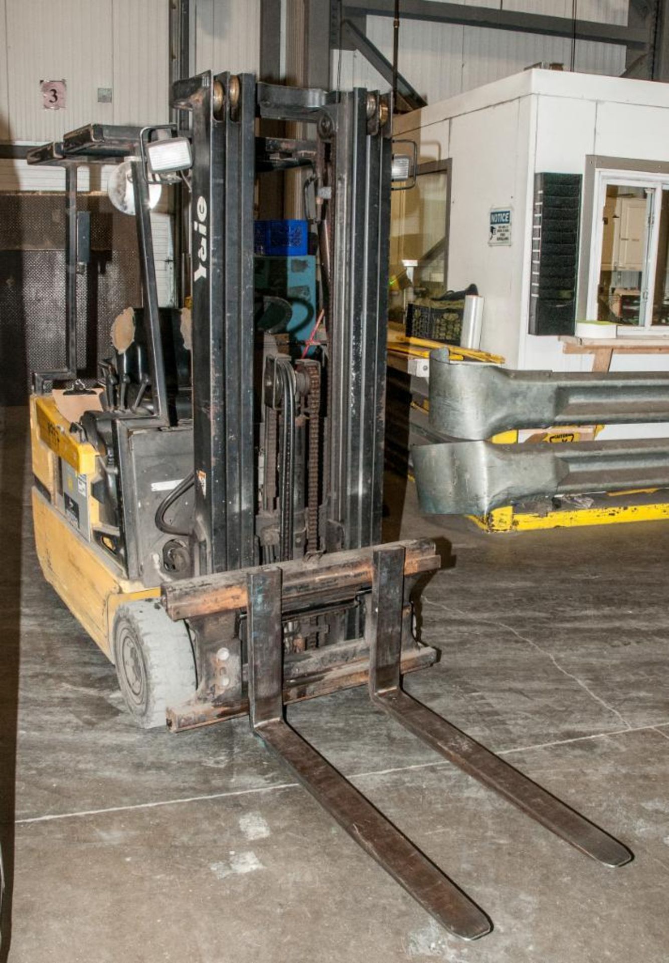 Yale Forklift, 36v, Mdl. ERP030TFN36SE082, s/n B807N01848U, 3,000 lb. Cap. 189" Reach, 42" Forks, So