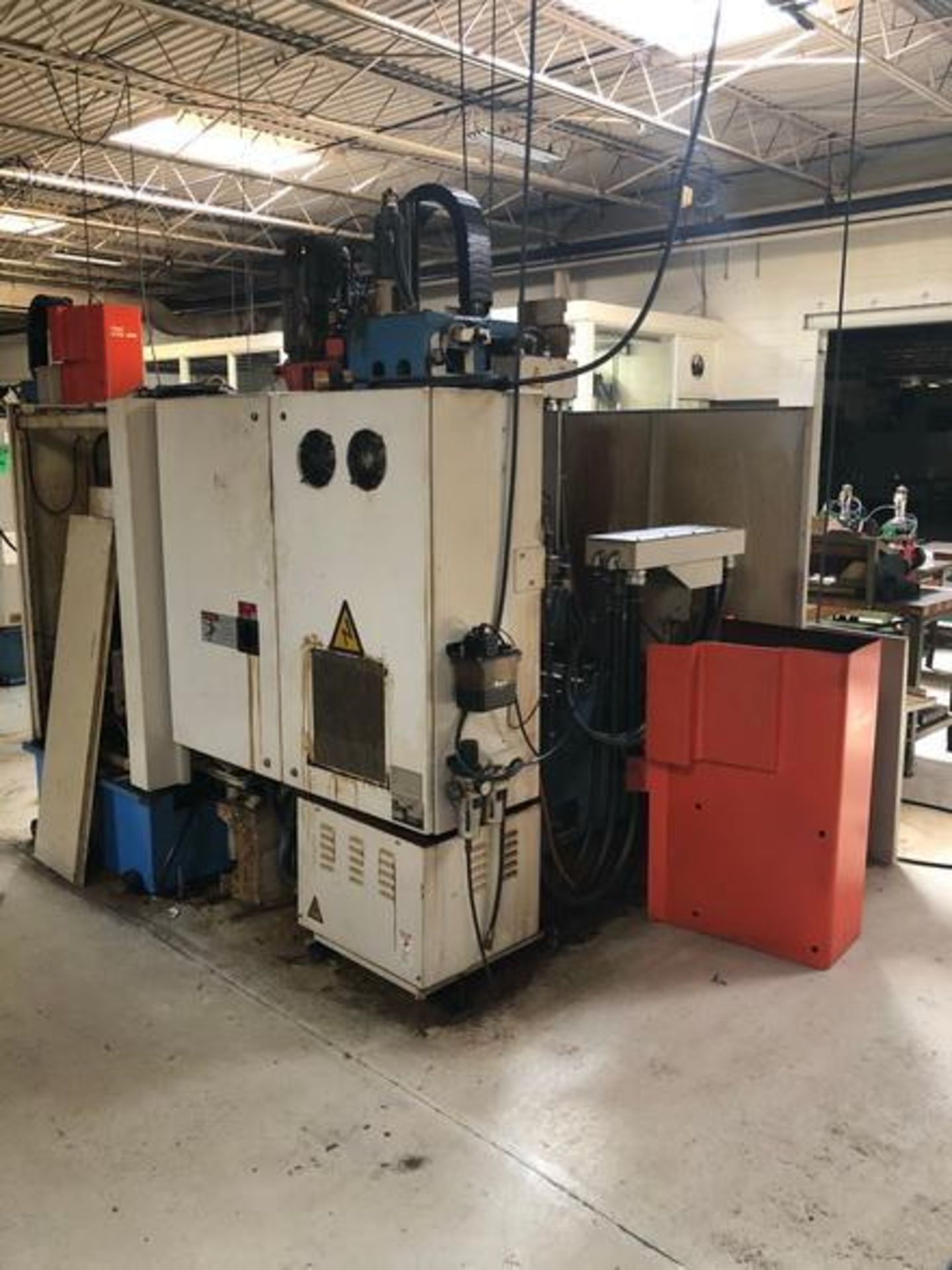 Mazak VTC-16A CNC Vertical Machining Center S/N: 111318 (1994) 24-Position ATC, Mazatrol M32B CNC - Image 6 of 25