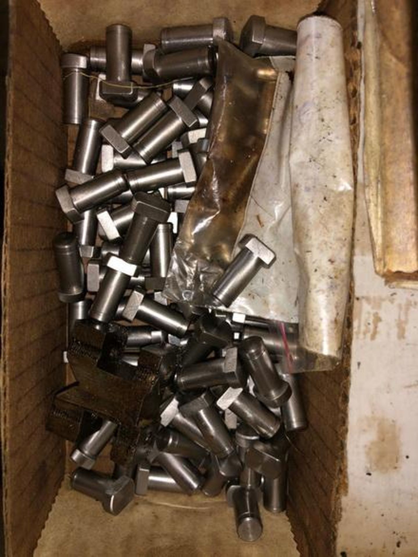 Assorted tools for CNC Machine c/o: Collets, Bushings and Holders - Image 3 of 5