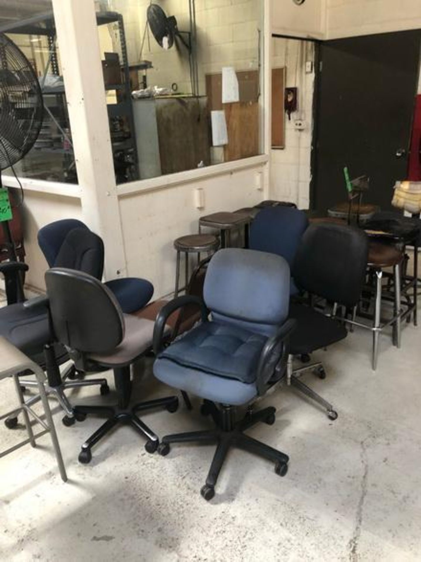 Assorted metal & wood shop stools - Image 2 of 3