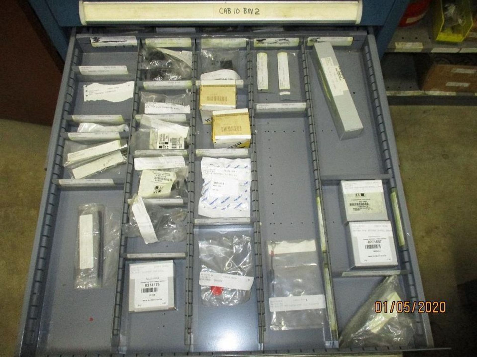 Nine Drawer Cabinet Plus Contents Of Hyster Parts Including Copper Connectors, Electrical Components - Image 5 of 11