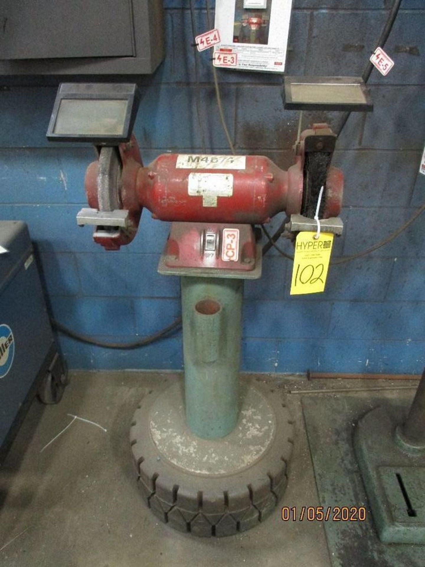 Milwaukee Pedestal Grinder, 1hp, 3/4" Arbor, 10" Wheels, M/N 604479MD825