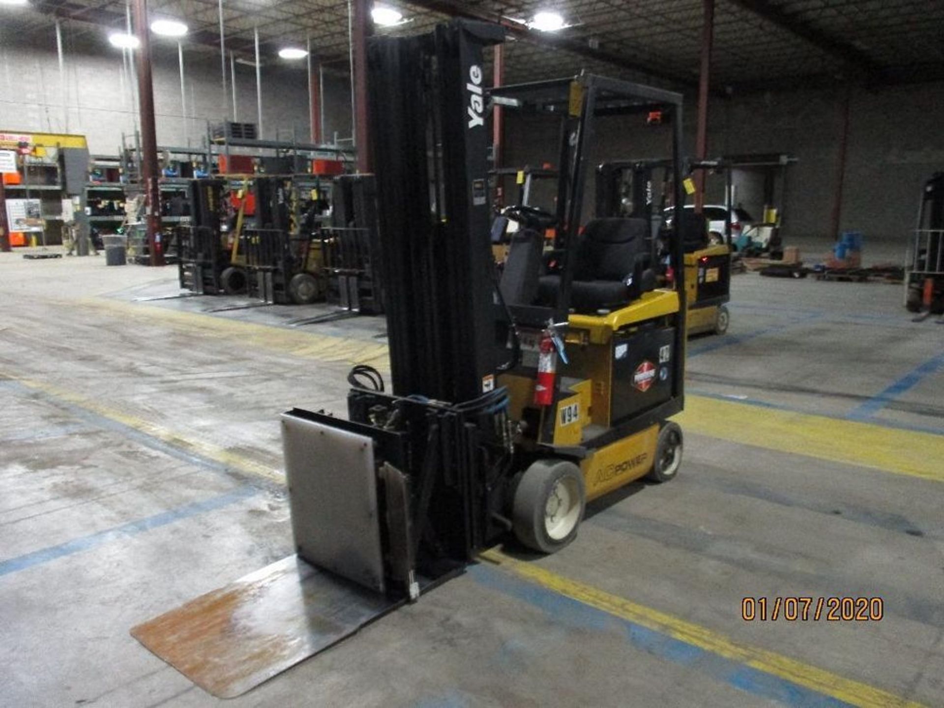 Yale Electric Forklift (W94) Double Mast, Side Shift, Scoop Reach Attachment 32" x 28", Approx. Heig