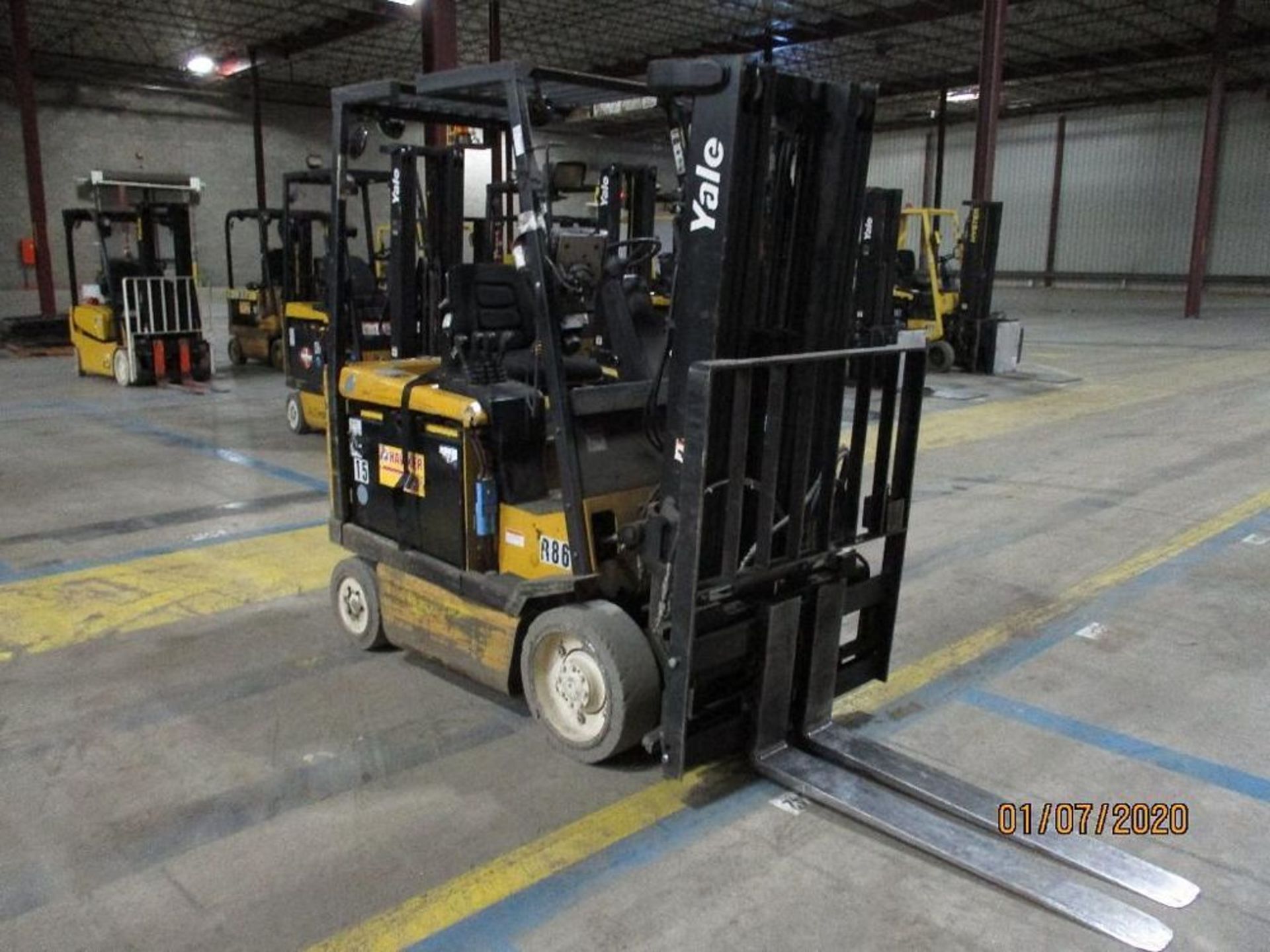 Yale Electric Forklift (R86) Double Mast, Side Shift, Auto Adjust 46" Forks, Approx. Height Reach 19 - Image 2 of 8