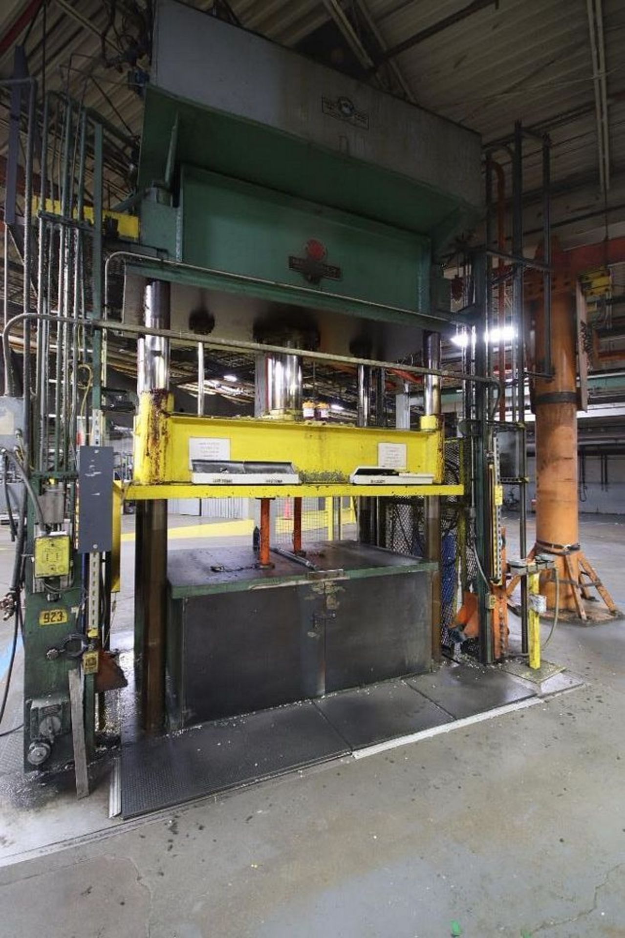 Rogers MD300-8456 Hydraulic Press, 100 Ton, 60" x 84" Bed, 65 PM *Subject to Bulk Bid