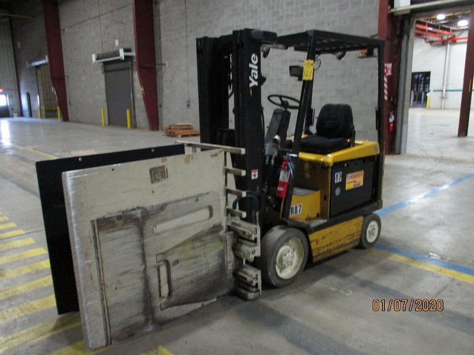 Yale Electric Forklift (R87) Double Mast, Side Shift, Cascade Clamp Attachment 4' x 4', Approx. Heig