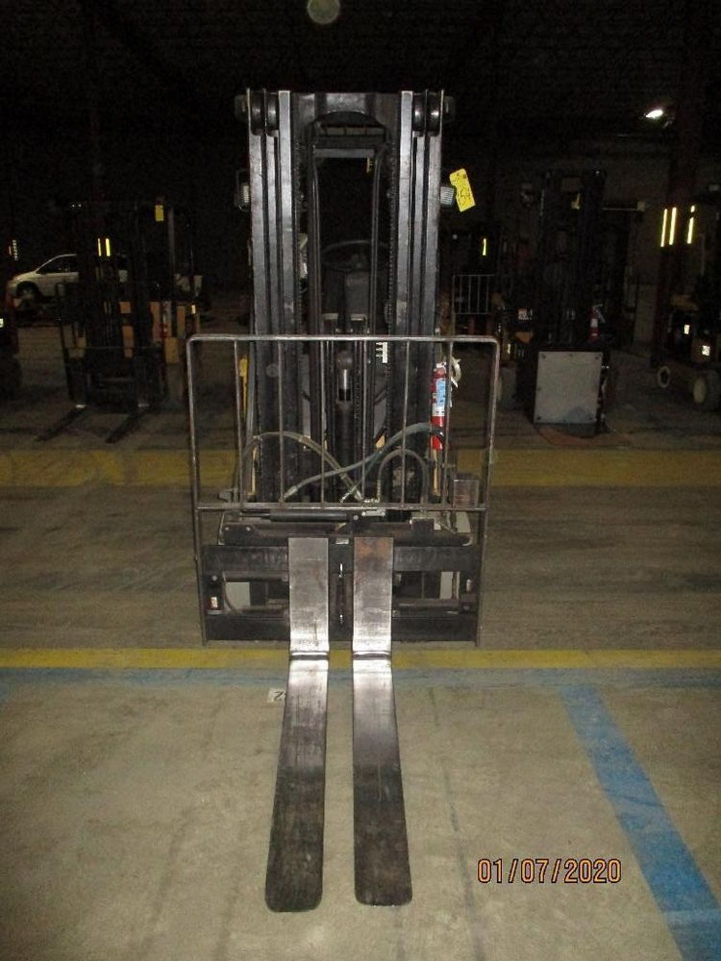 Yale Electric Forklift (R86) Double Mast, Side Shift, Auto Adjust 46" Forks, Approx. Height Reach 19 - Image 5 of 8