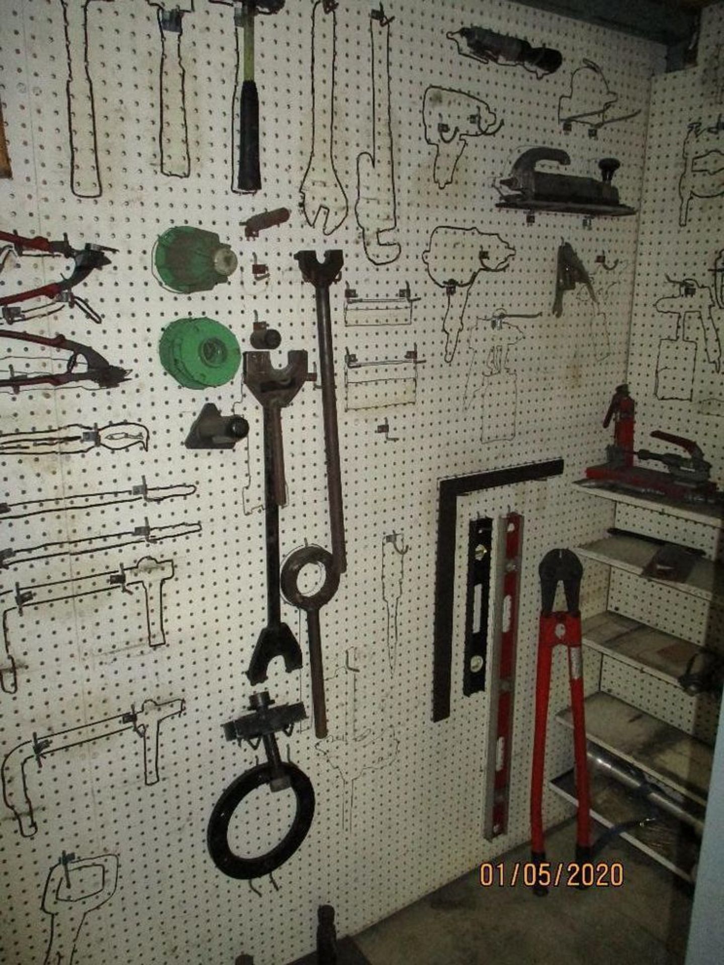 Contents Of Racking Including Hand Tools, Hydrulic Cylinders, Drive Motors, Pump Motors Etc. - Image 6 of 7