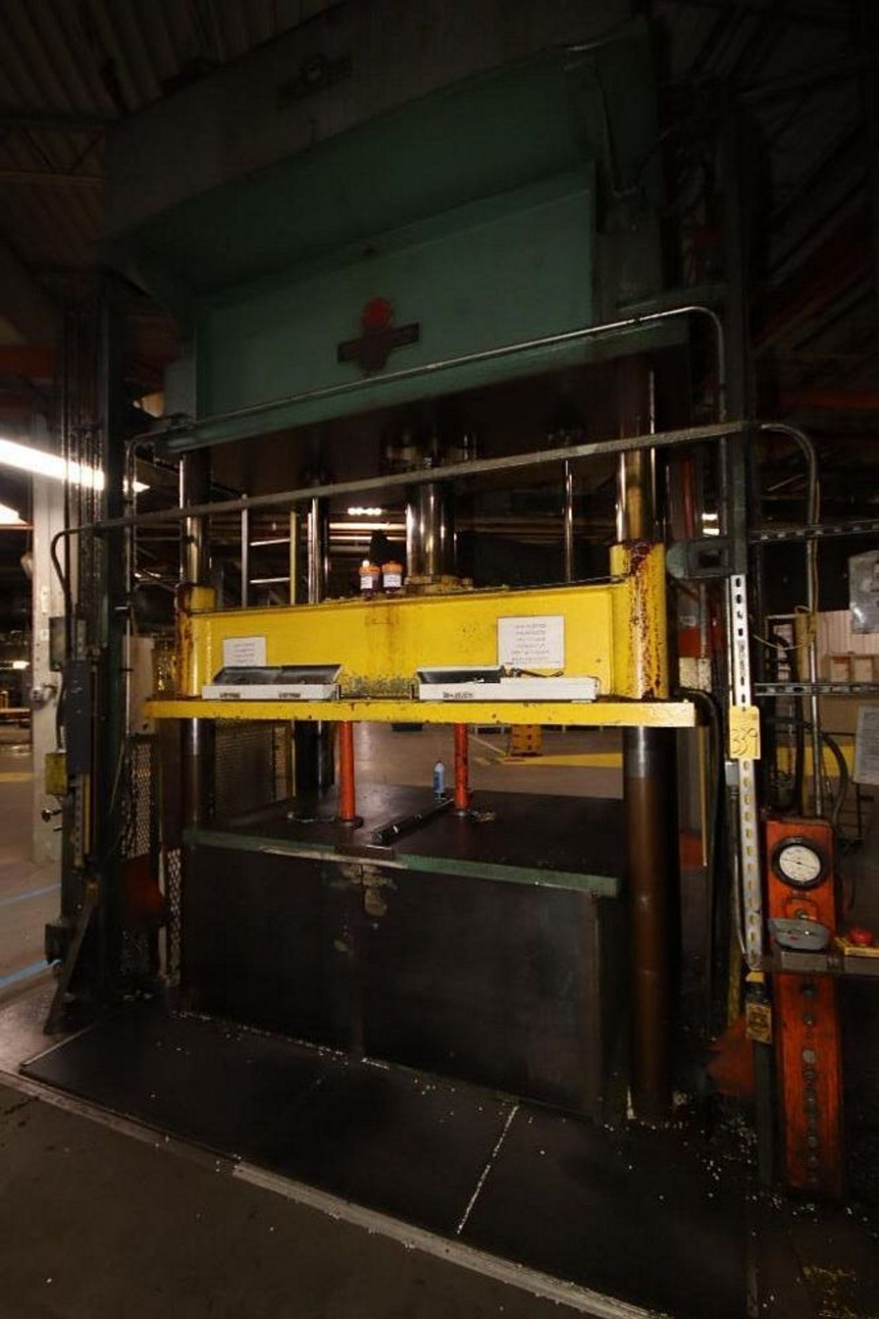 Rogers MD300-8456 Hydraulic Press, 100 Ton, 60" x 84" Bed, 65 PM *Subject to Bulk Bid - Image 2 of 2