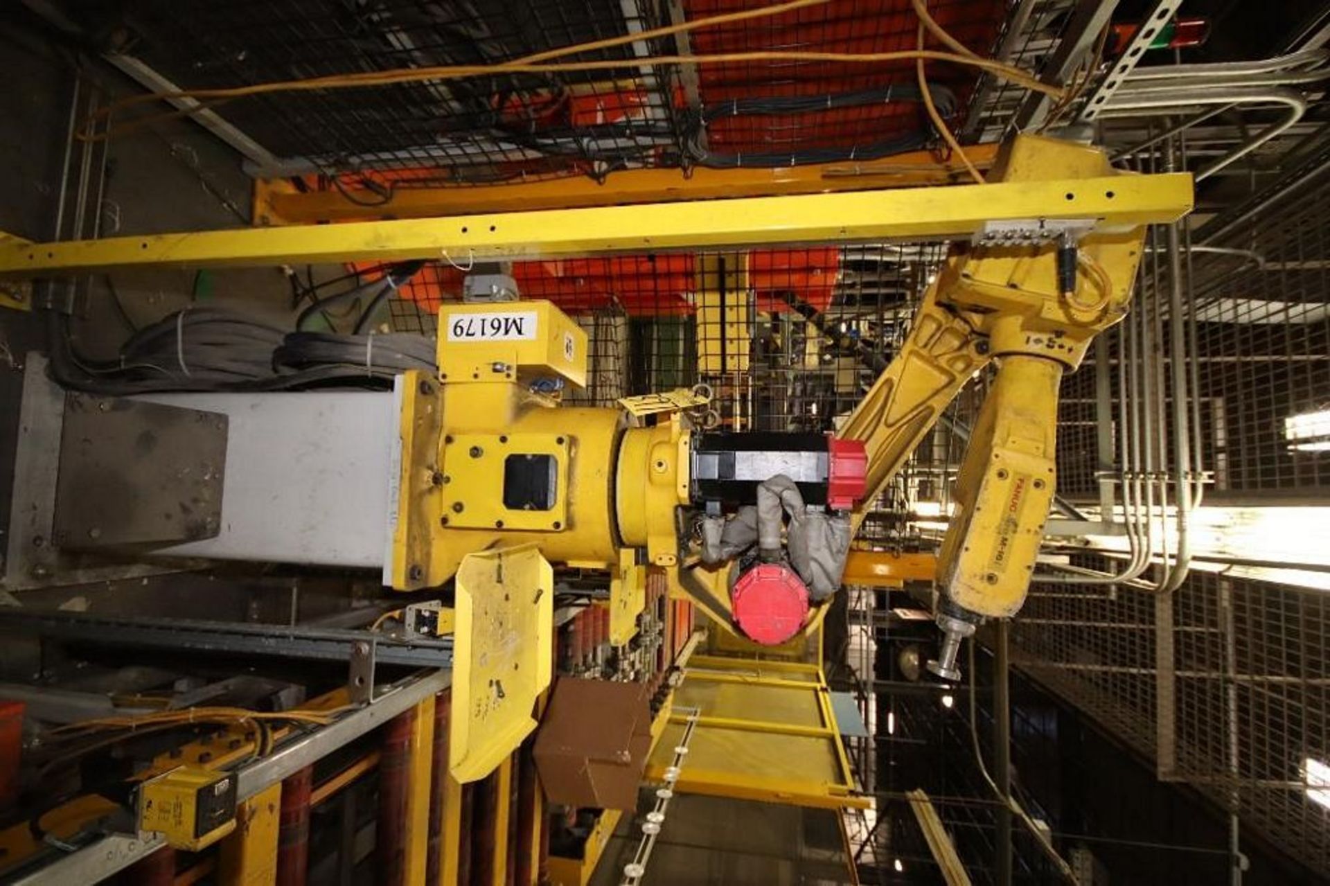 Fanuc M-16 Robot Type A05B-1212-B202, #R02176131, with Fanuc System R-J3 Control with Pendant *Subje