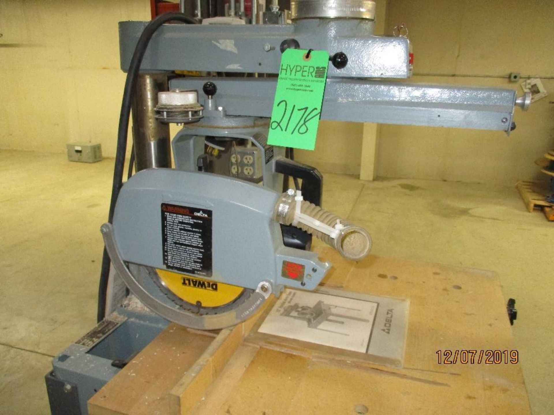 Delta 12" Radial Arm Saw M/N 33-890 S/N 98A90205 - Image 4 of 8