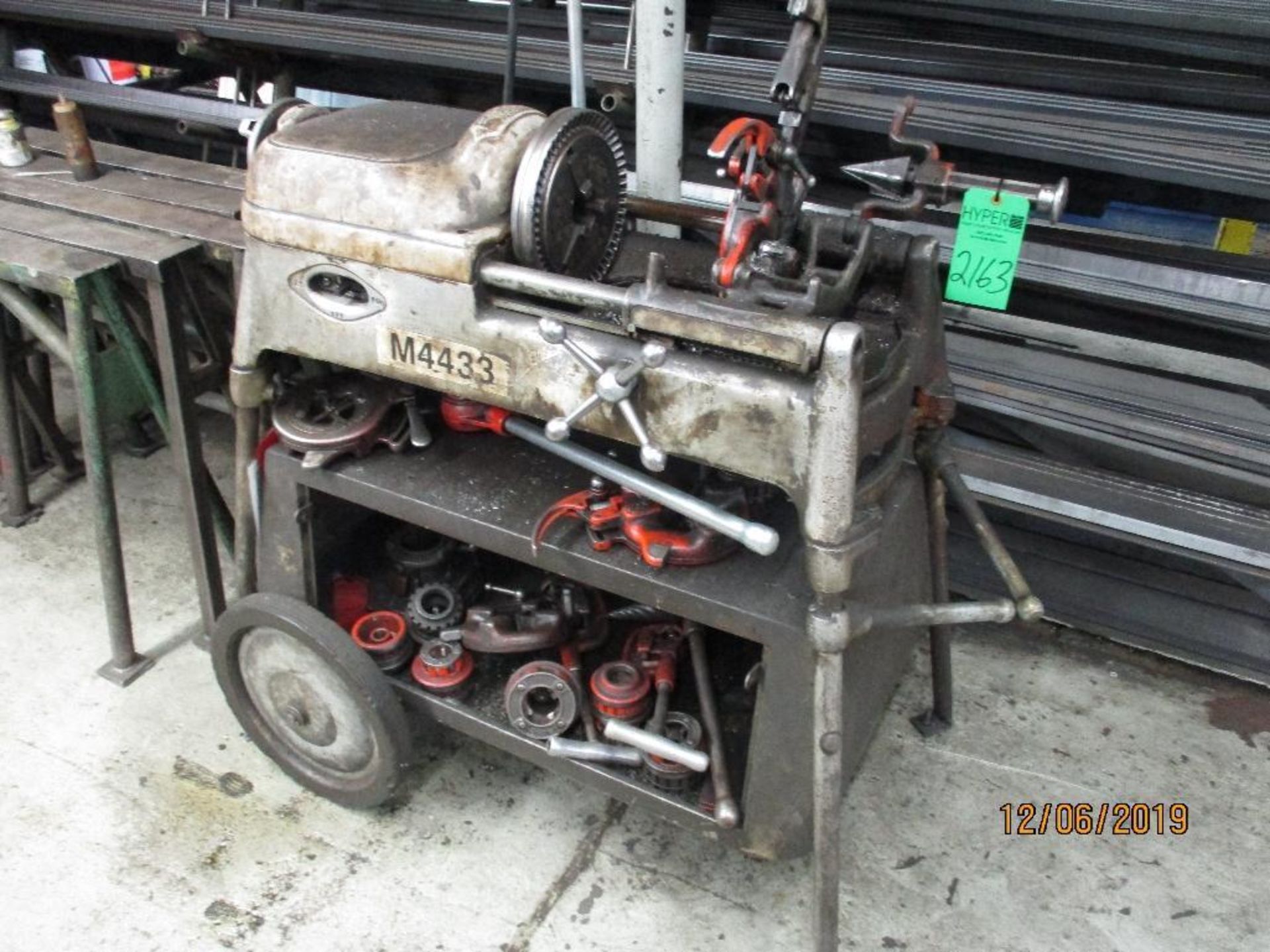 Ridged Pipe Threading Cart, 1/8" To 2" Pipe Capacity, 1/4" To 2" Bolt Capacity S/N 345457