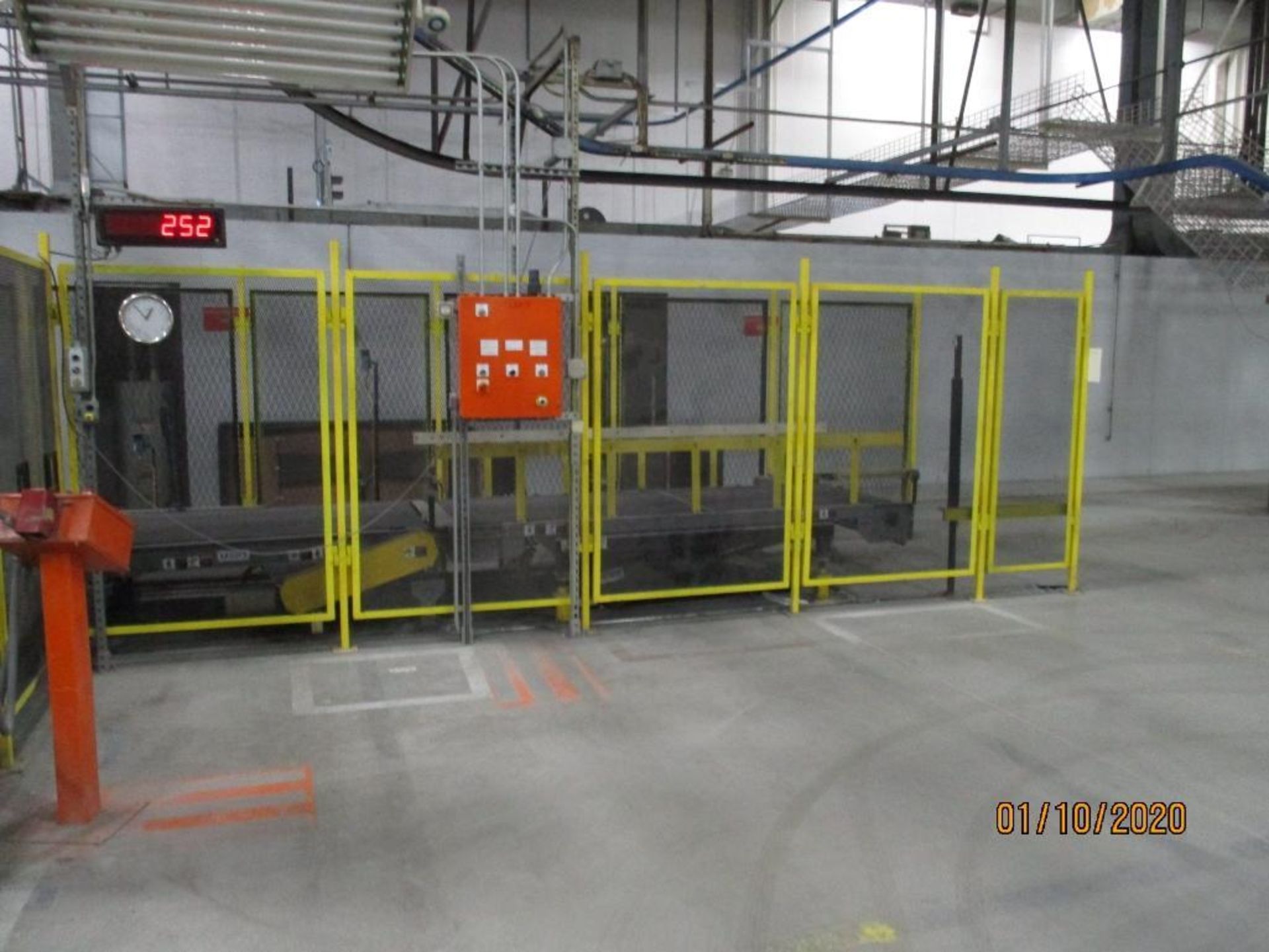 Safety Cage And Floor Conveyor, No Chain Conveyor - Image 2 of 5