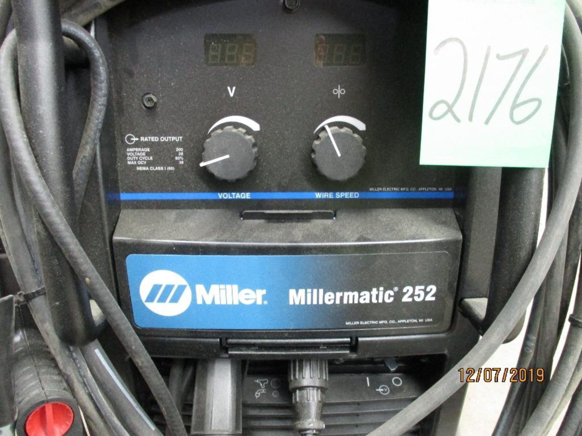 Miller Millermatic 252 Welding Cart With Spoolmaster 15-A Wire Feed S/N MH380377N - Image 5 of 6