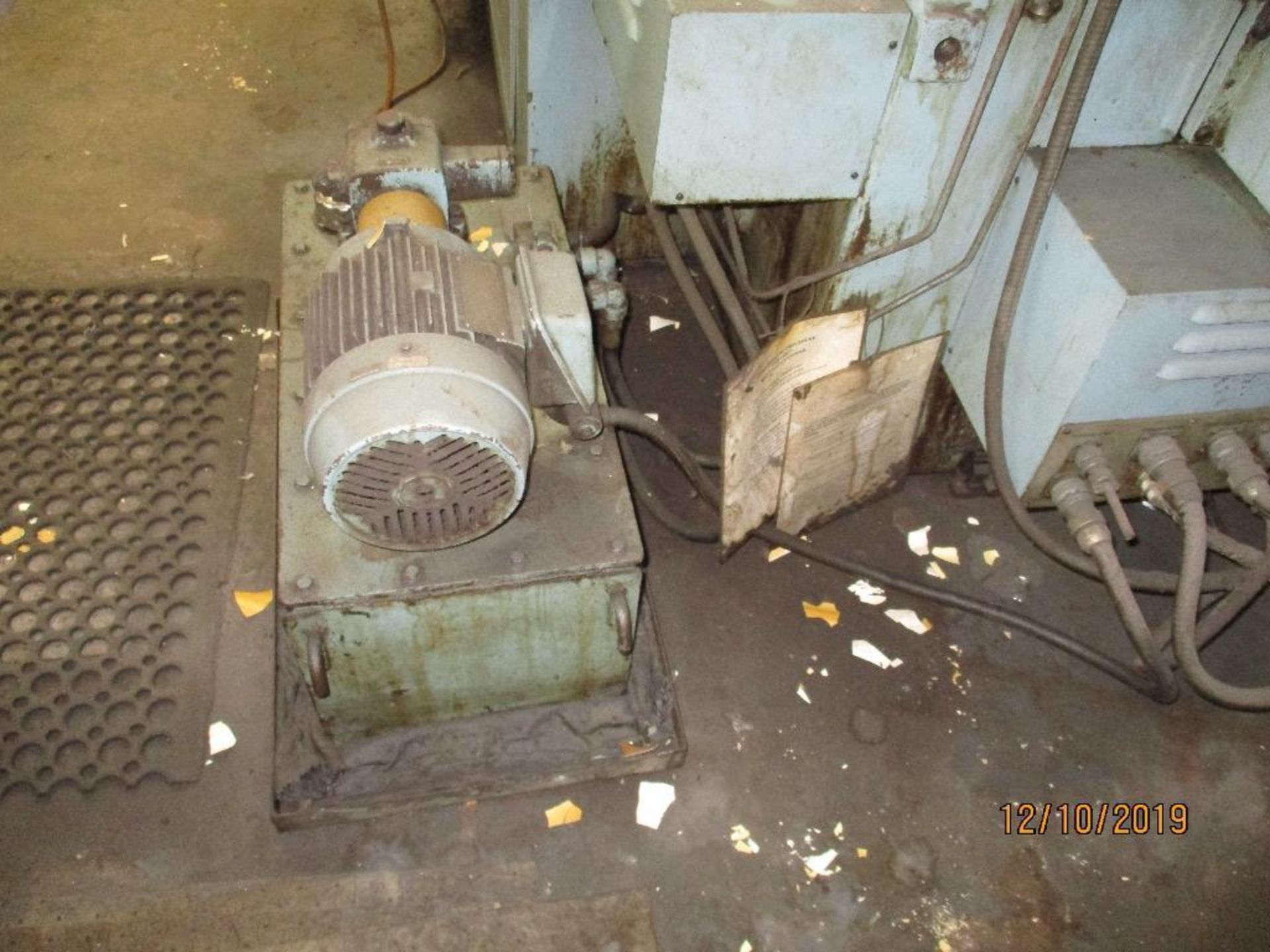 Nicco Surface Grinder, Power Feed Bed, 32" x 16" Magnetic Chuck, M/N NSG S/N J4101 - Image 9 of 14