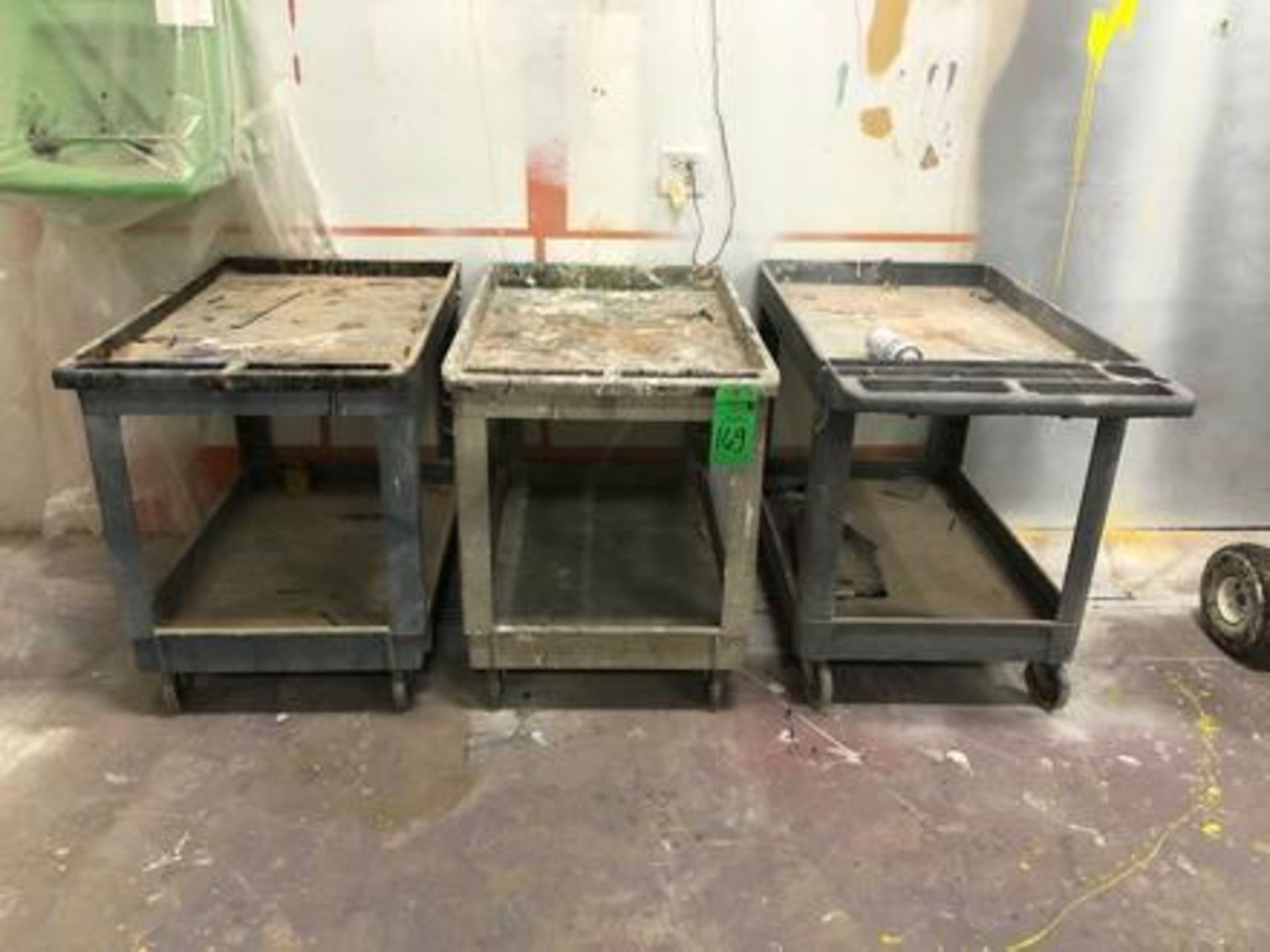 (3) Rubbermaid Utility Carts