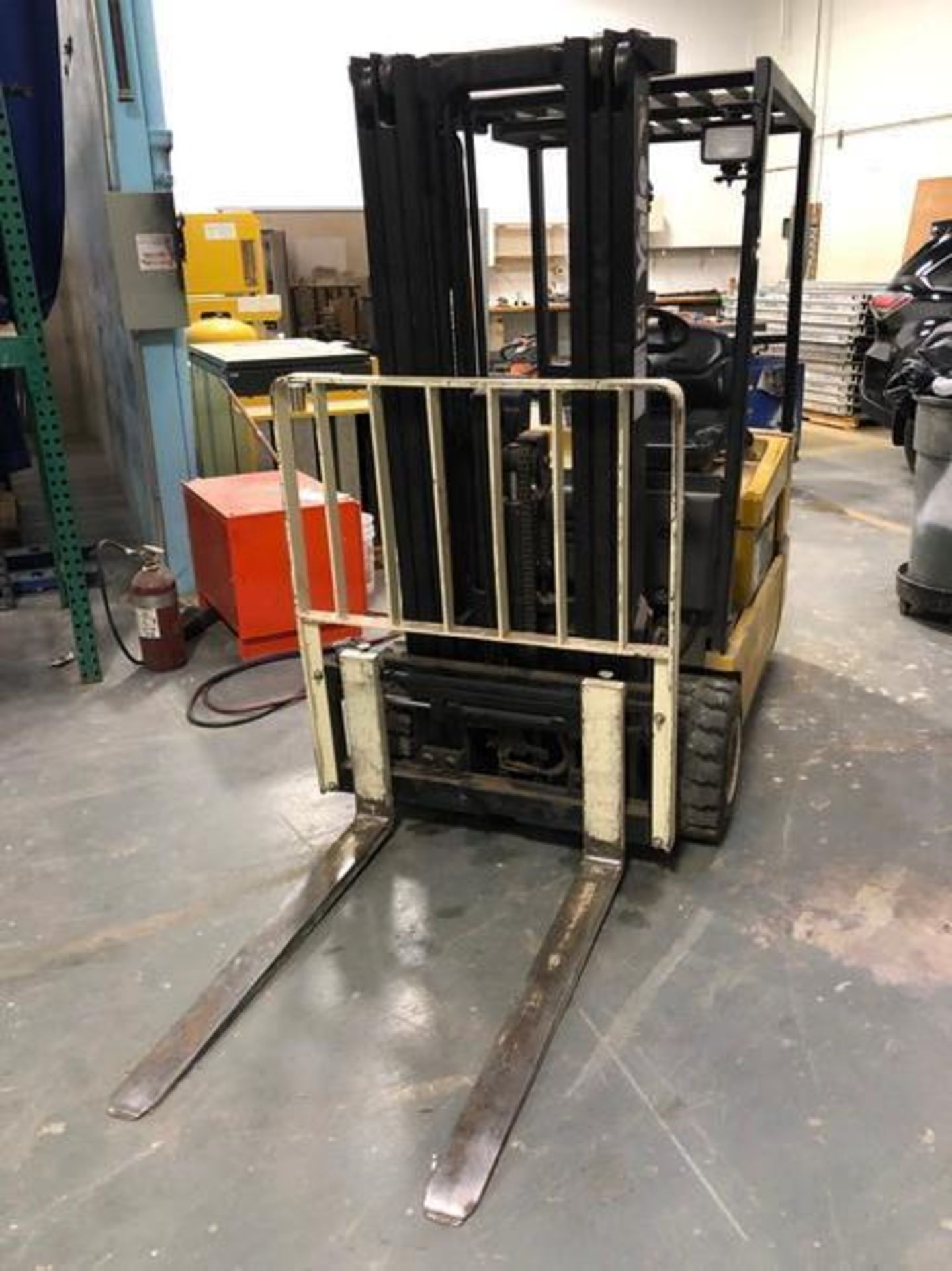 Yale 3,700 Electric Forklift Truck * please inspect not taking a charger * - Image 9 of 17