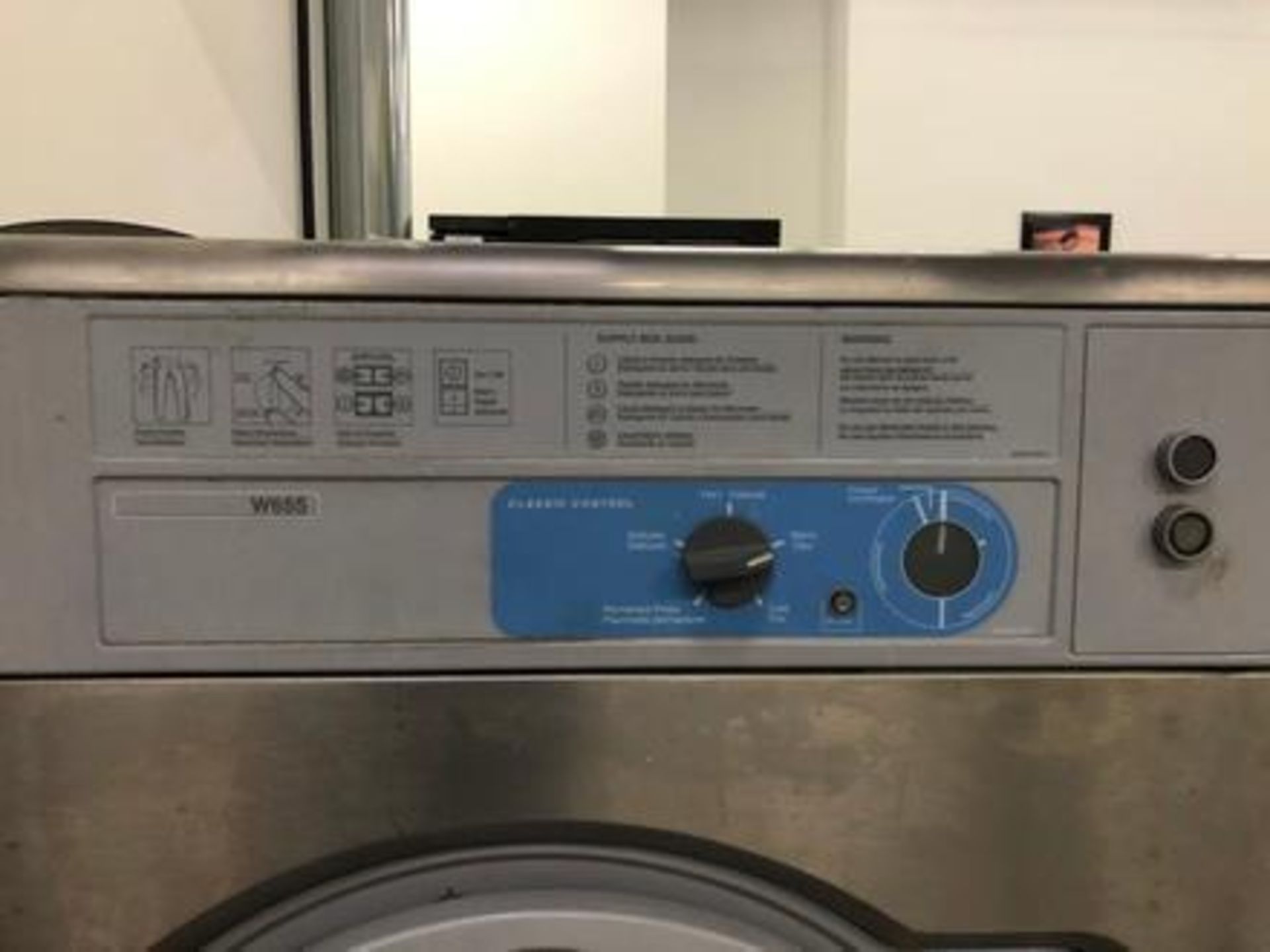 Wascomat Model W-655 Heavy-Duty 55Lb. Commercial Washing Machine S/N: 00725/0102141 (2008) - Image 5 of 9