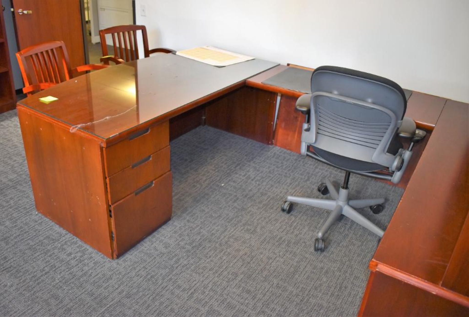 Executive Office Suite c/o: Wood Single Spindle Desk w/(2) Right Returns, Table Mounted Four Door St - Image 2 of 5