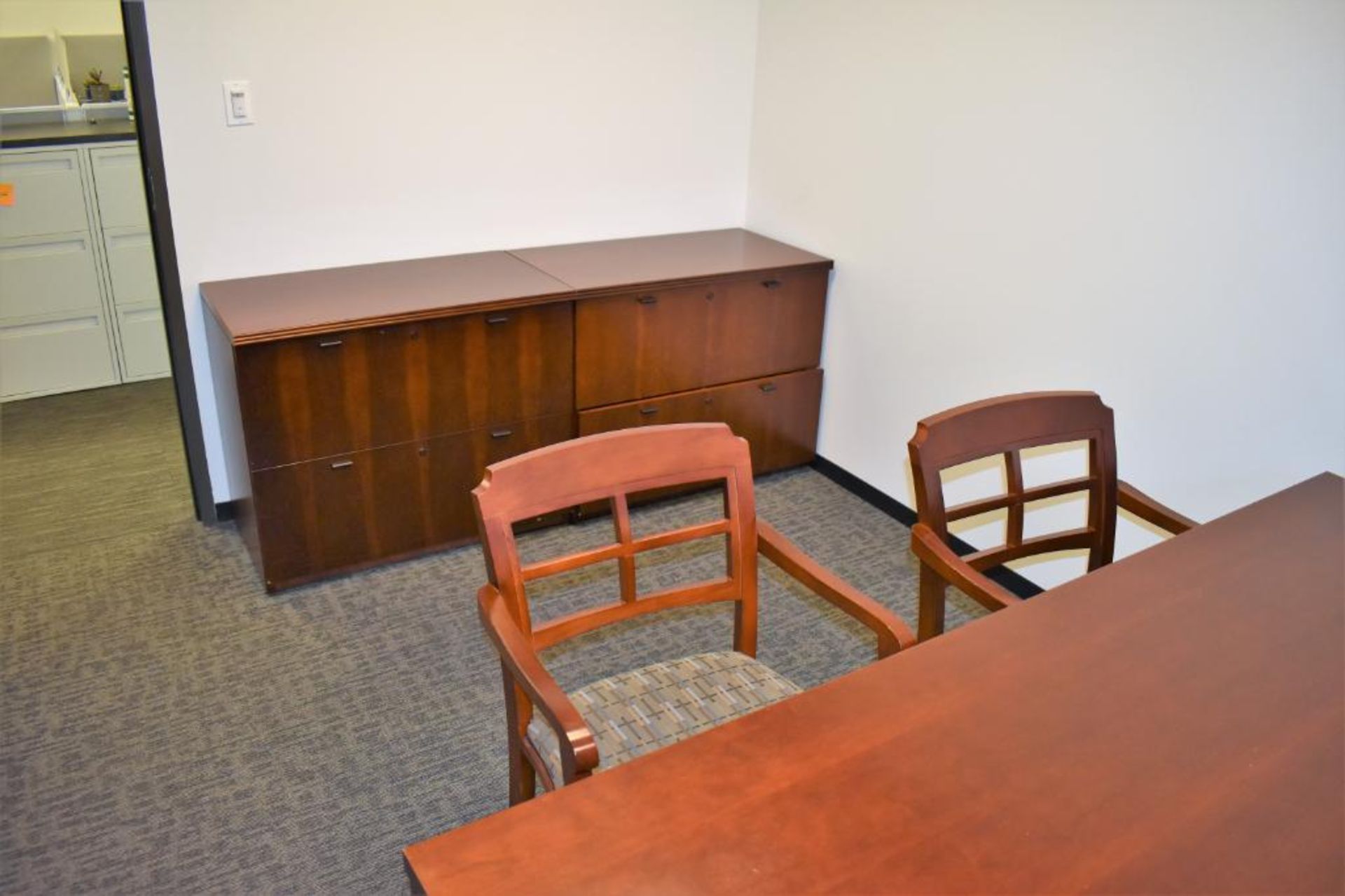 Office Suite c/o: Wood Single Pedestal Desk w/Single Pedestal Right Return, Plastic Frame Cloth Upho - Image 3 of 4