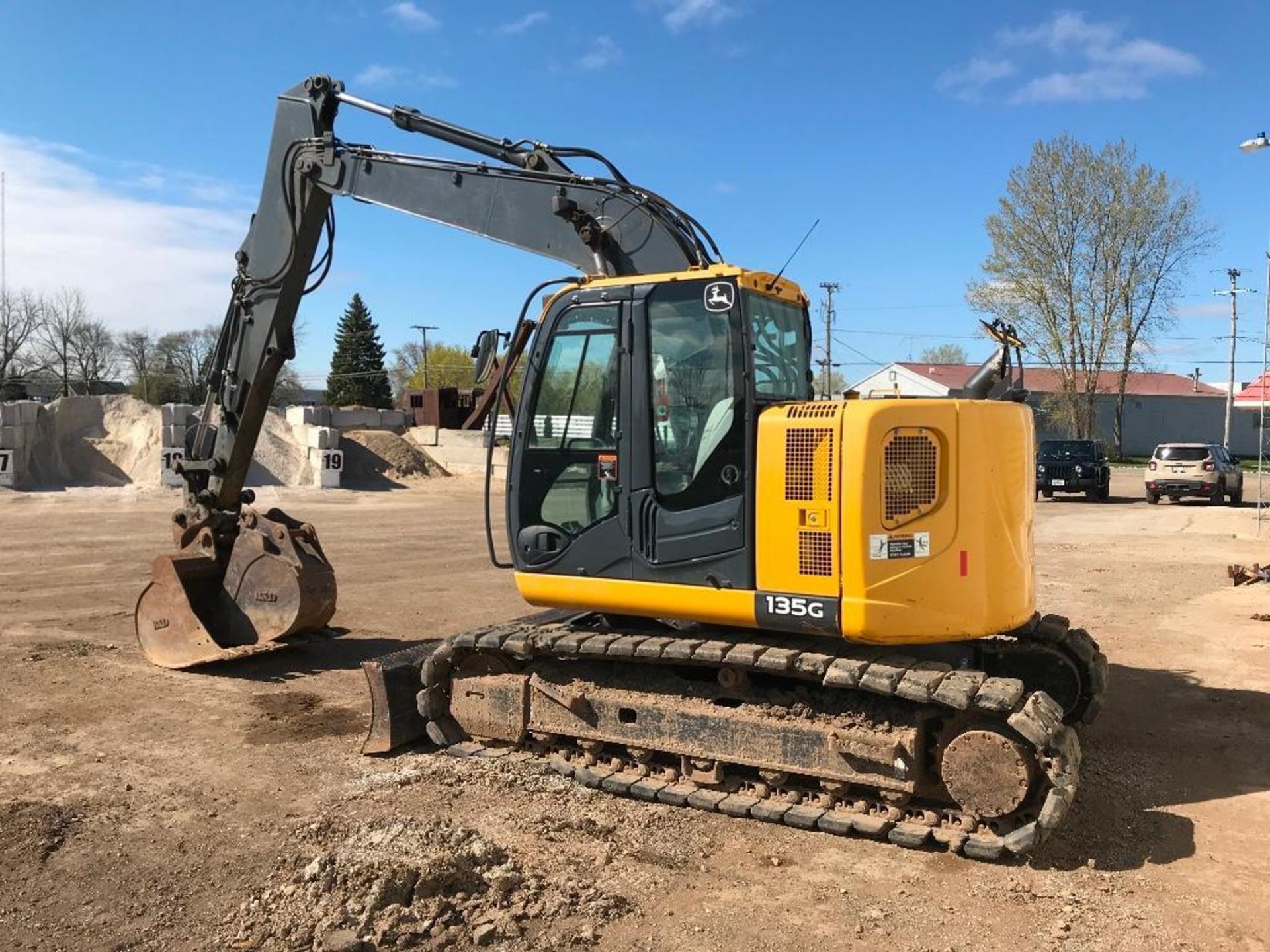 John Deere Model 135G Hydraulic Excavator S/N: 1FF135GXAEE400830 (2015) 1-24" Q/C Digging Bucket, 1- - Image 3 of 62