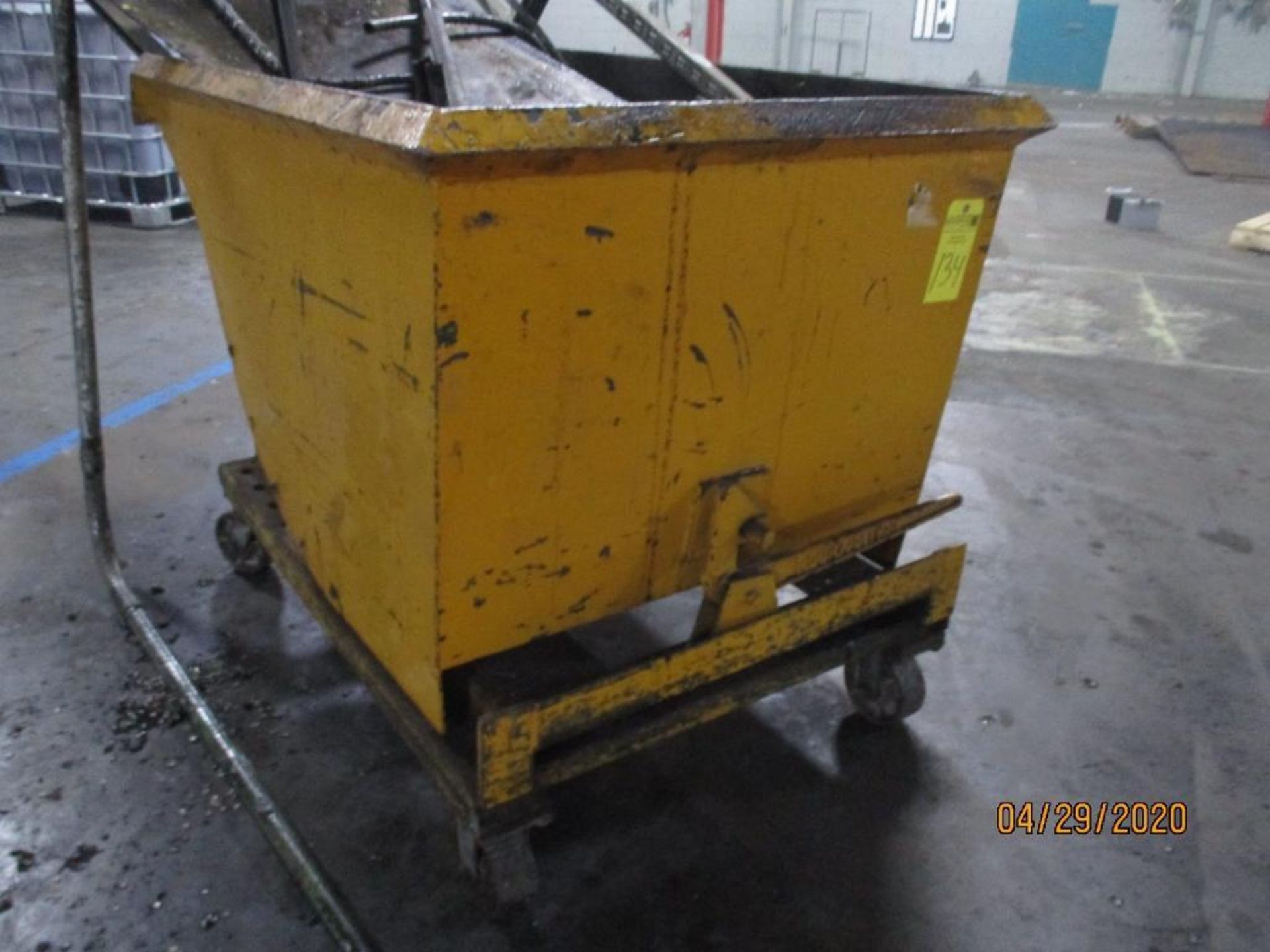 Dump Hopper With Wheels