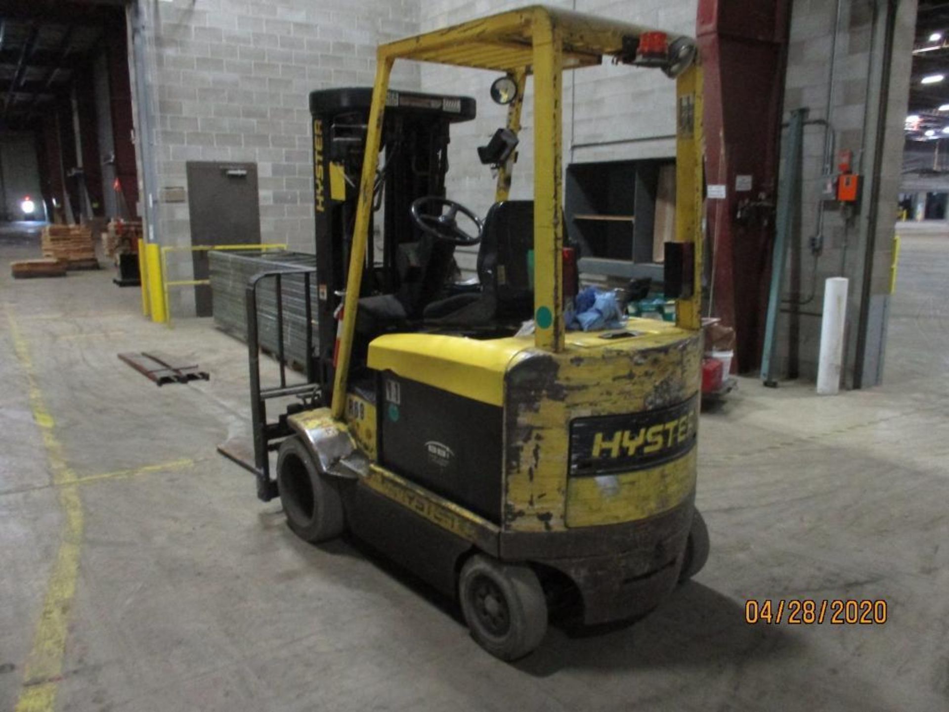 Hyster Electric Forklift (R69) Triple Mast, Side Shift, Auto Adjust 48" Forks, Approx. Height Reach - Image 4 of 6