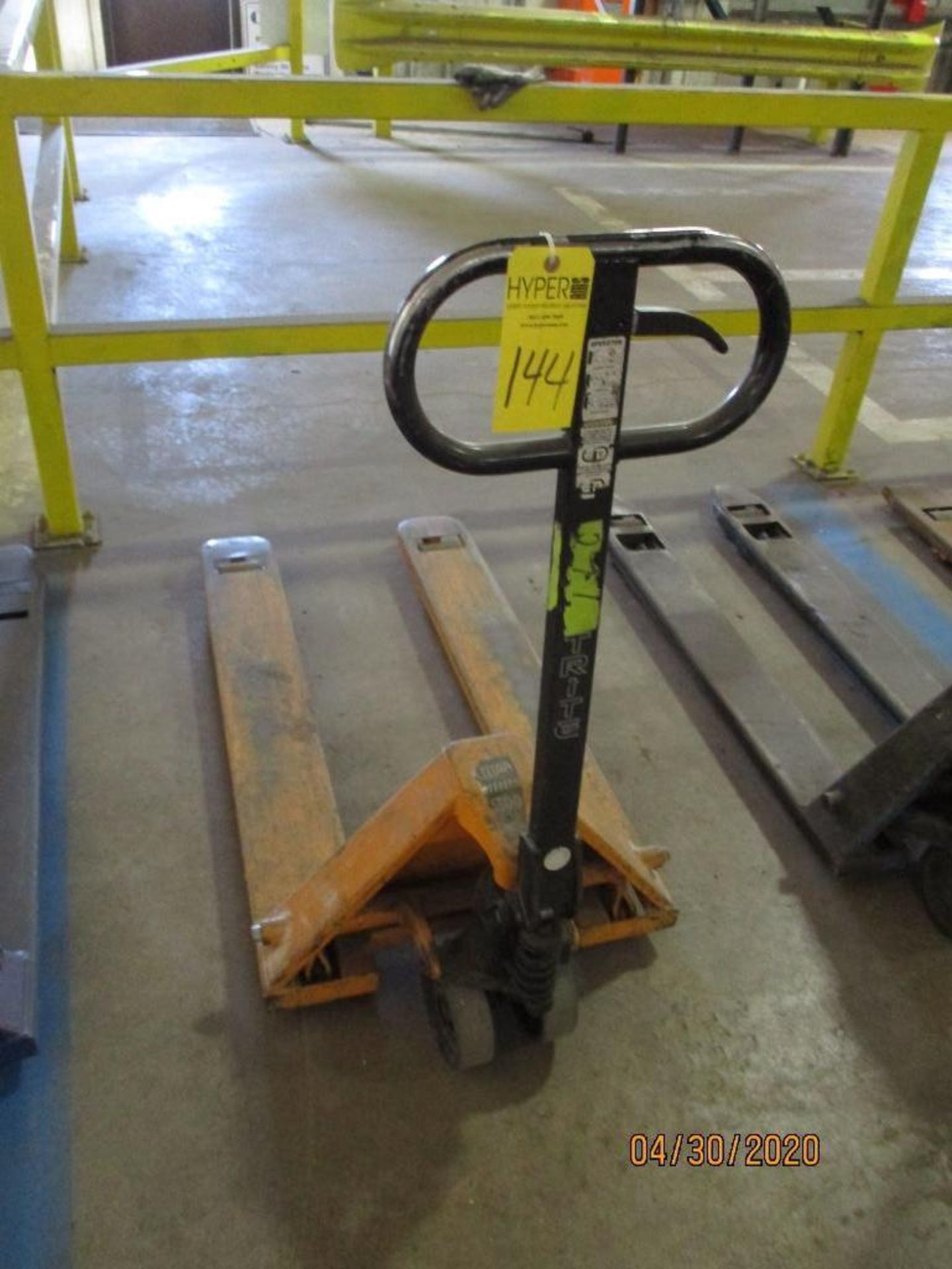 Pallet Jack 5,500lb Capacity