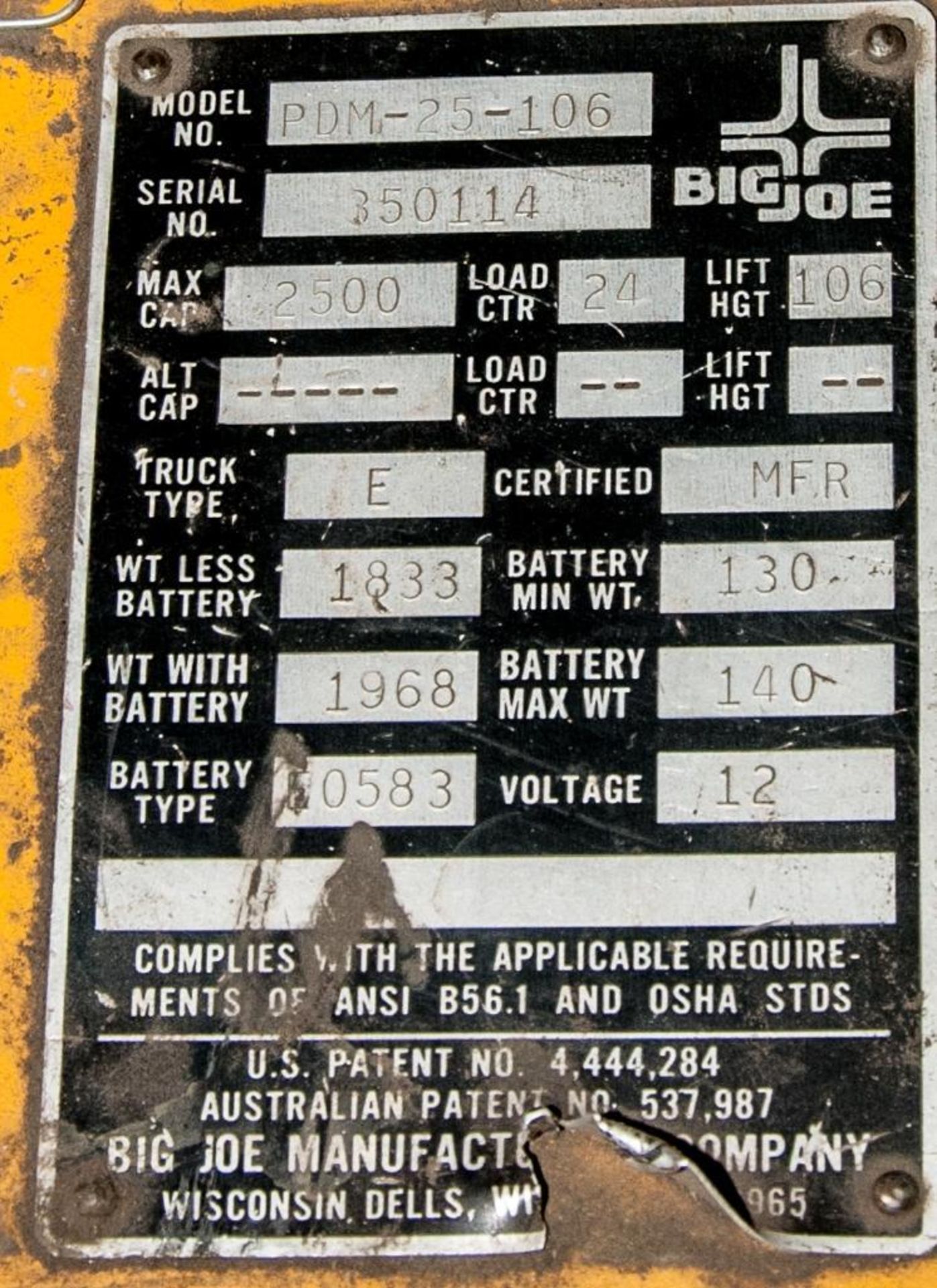 Big Joe 2500 LB Cap 12V Pallet Lift, Model PDM-25-106 - Image 3 of 3