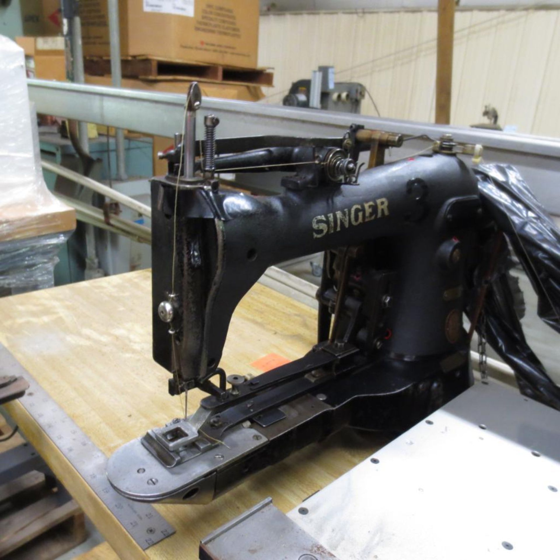 Singer Sewing Machine, Model 114V85, S/N AL307774 located at 707 Burlington Ave Logansport, IN 46947 - Image 2 of 2