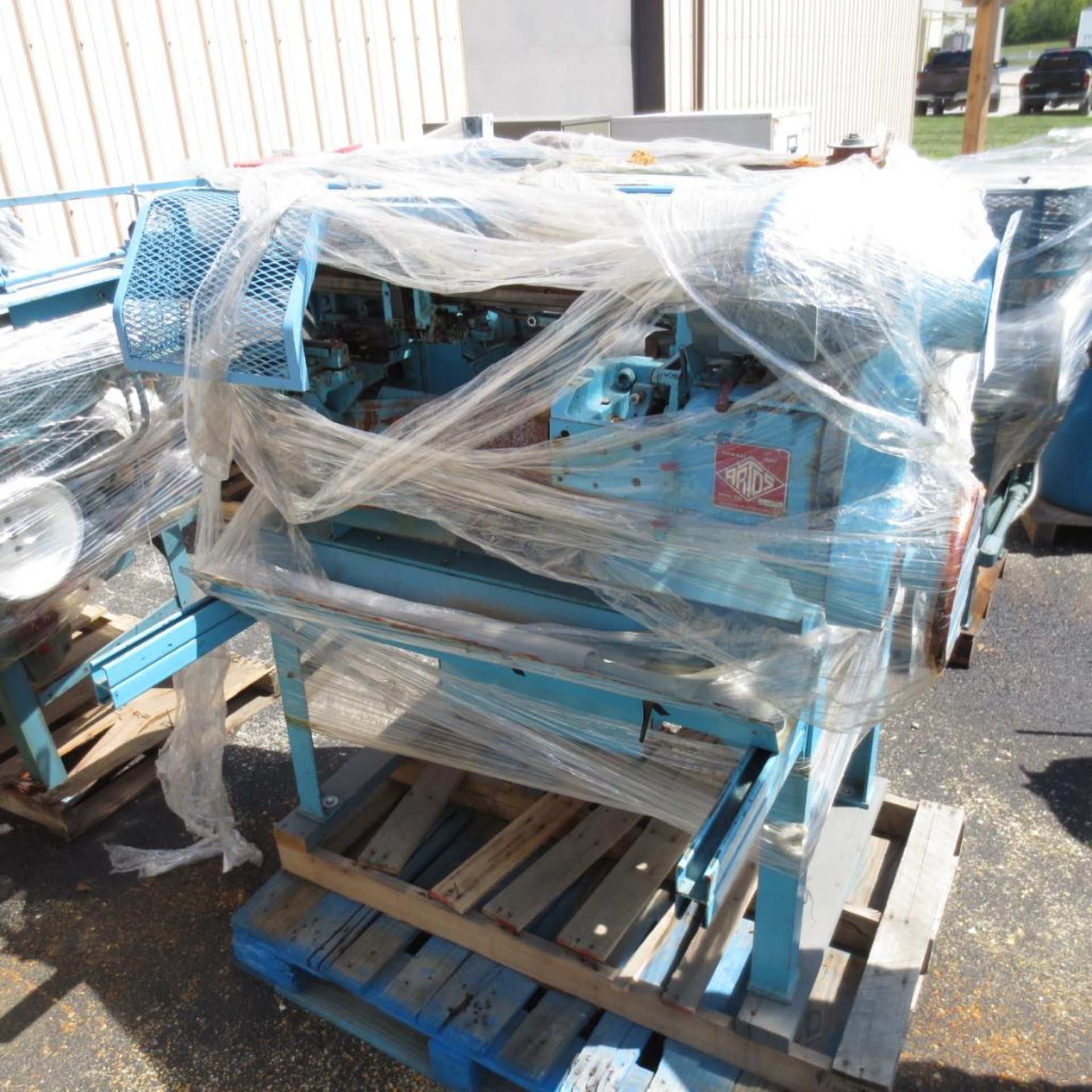 Artos AE-673 Wire Cutter Machine S/N: 29913, Mach. Type TA-20S located at 707 Burlington Ave Logansp