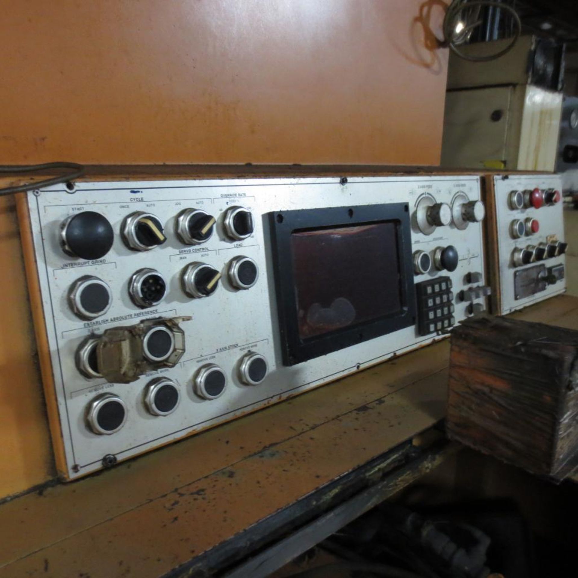 Bryant EX-Cell-0 LL1-10 CNC Grinder, S/N W-16893. Loading Fee is $350.00 - Image 4 of 8